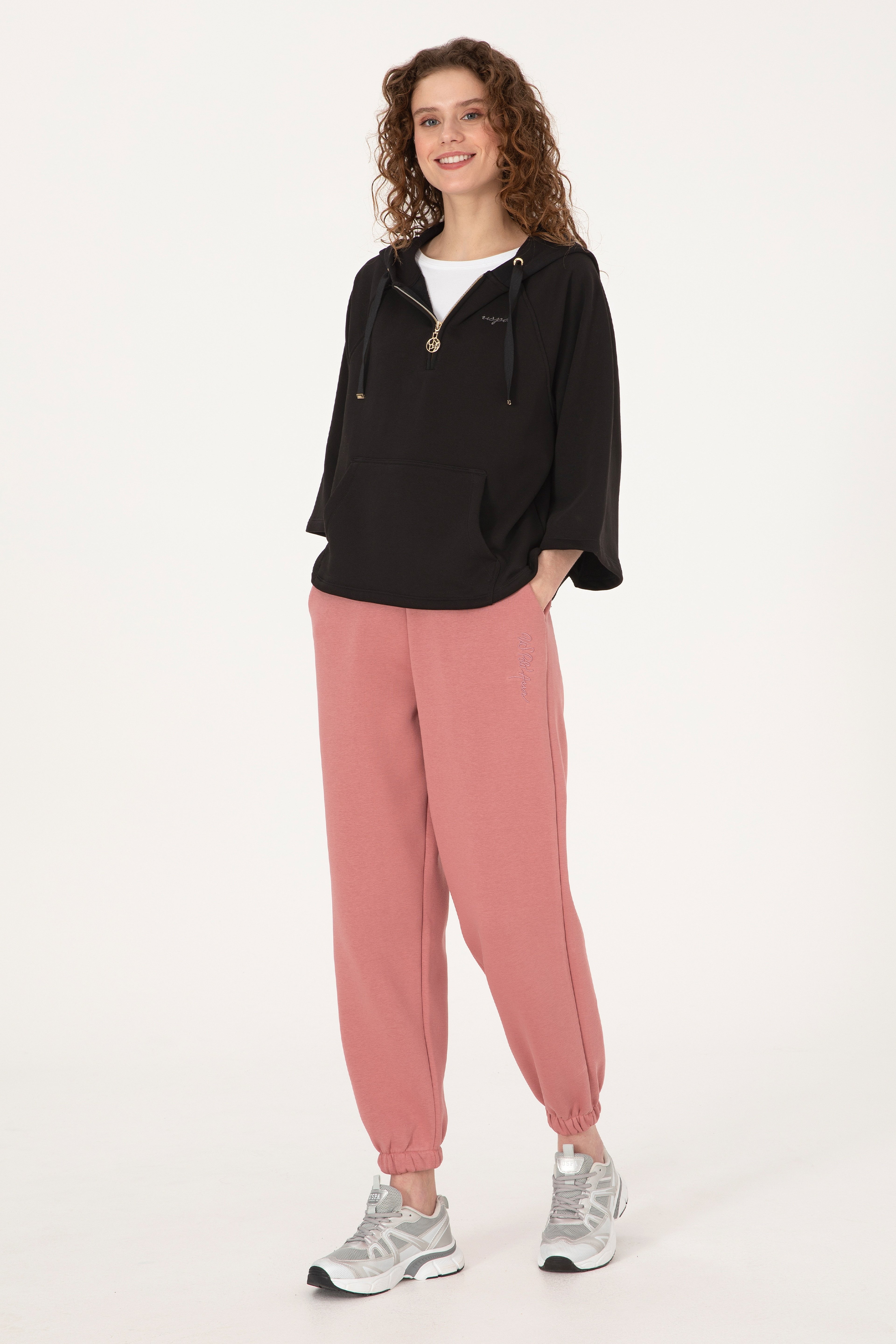 Kadın Siyah Kapüşonlu Yarım Fermuarlı Basic Sweatshirt - Image 4