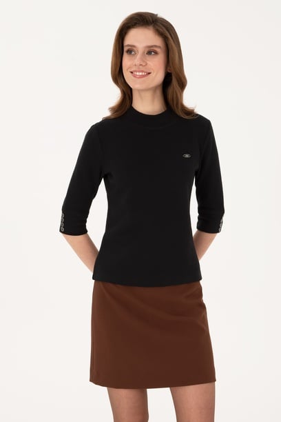 Kadın Siyah Düğme Detaylı Balıkçı Yaka Sweatshirt