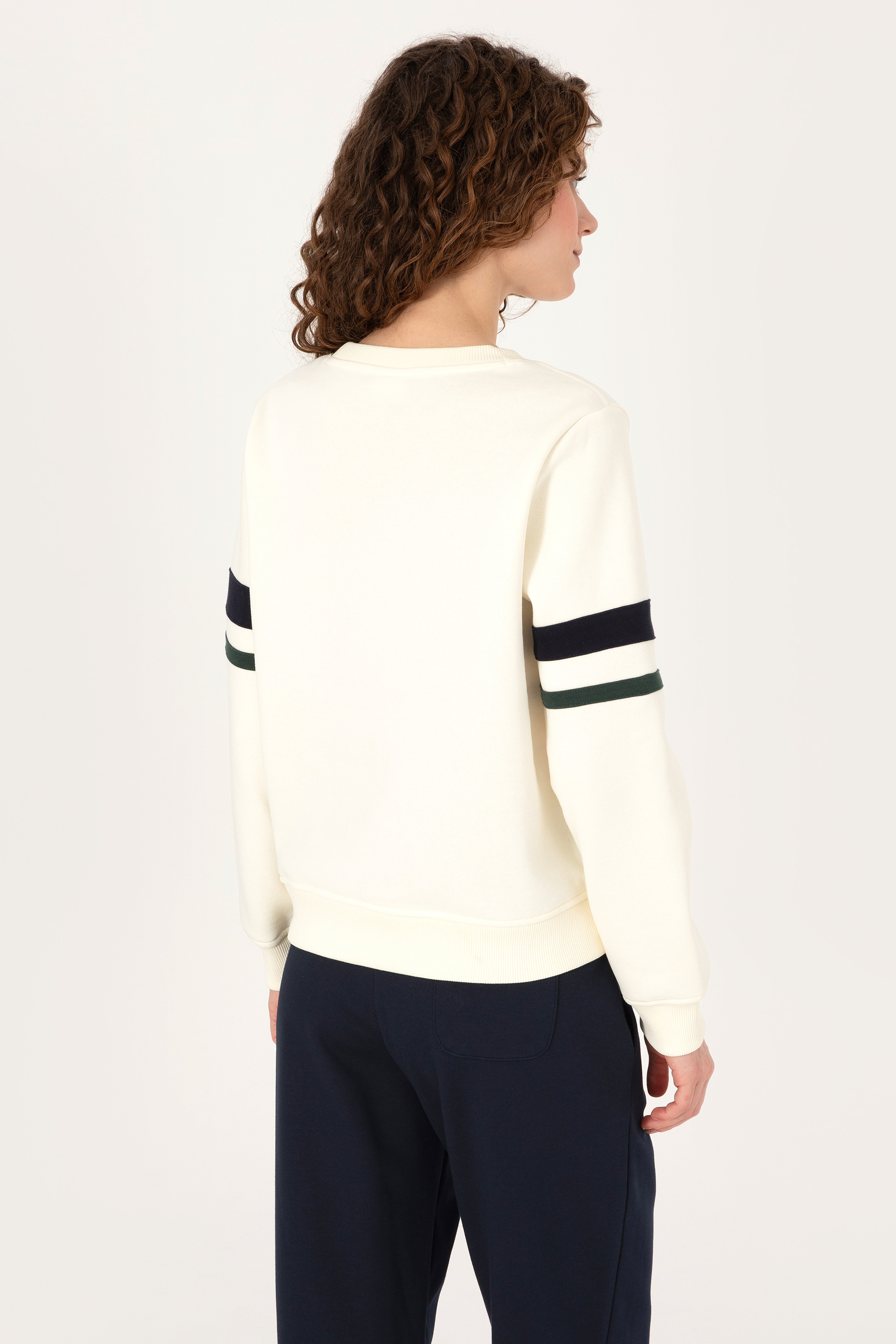 Kadın Krem Bisiklet Yaka Sweatshirt