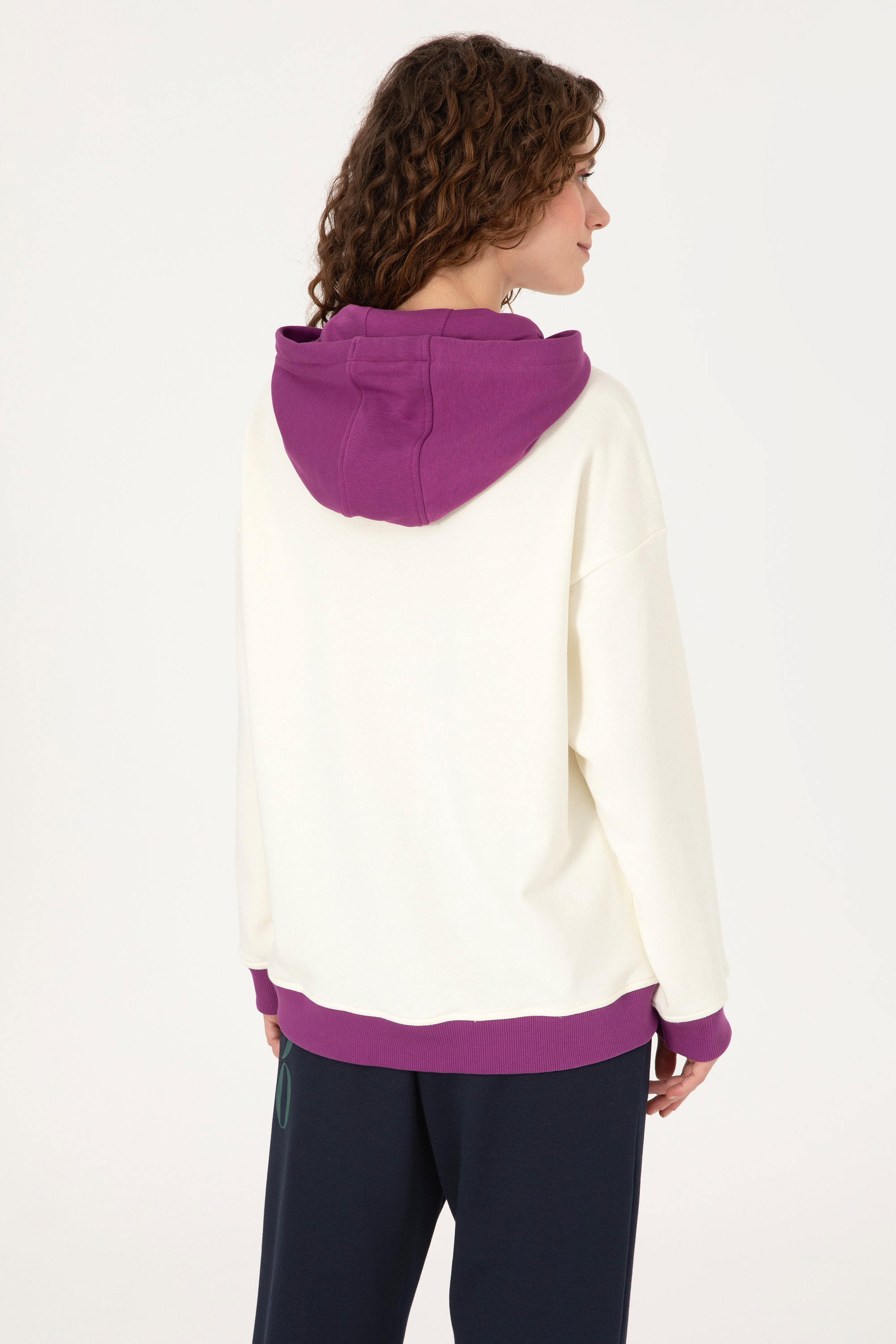 Kadın Krem Kapüşonlu Swearshirt - Image 5