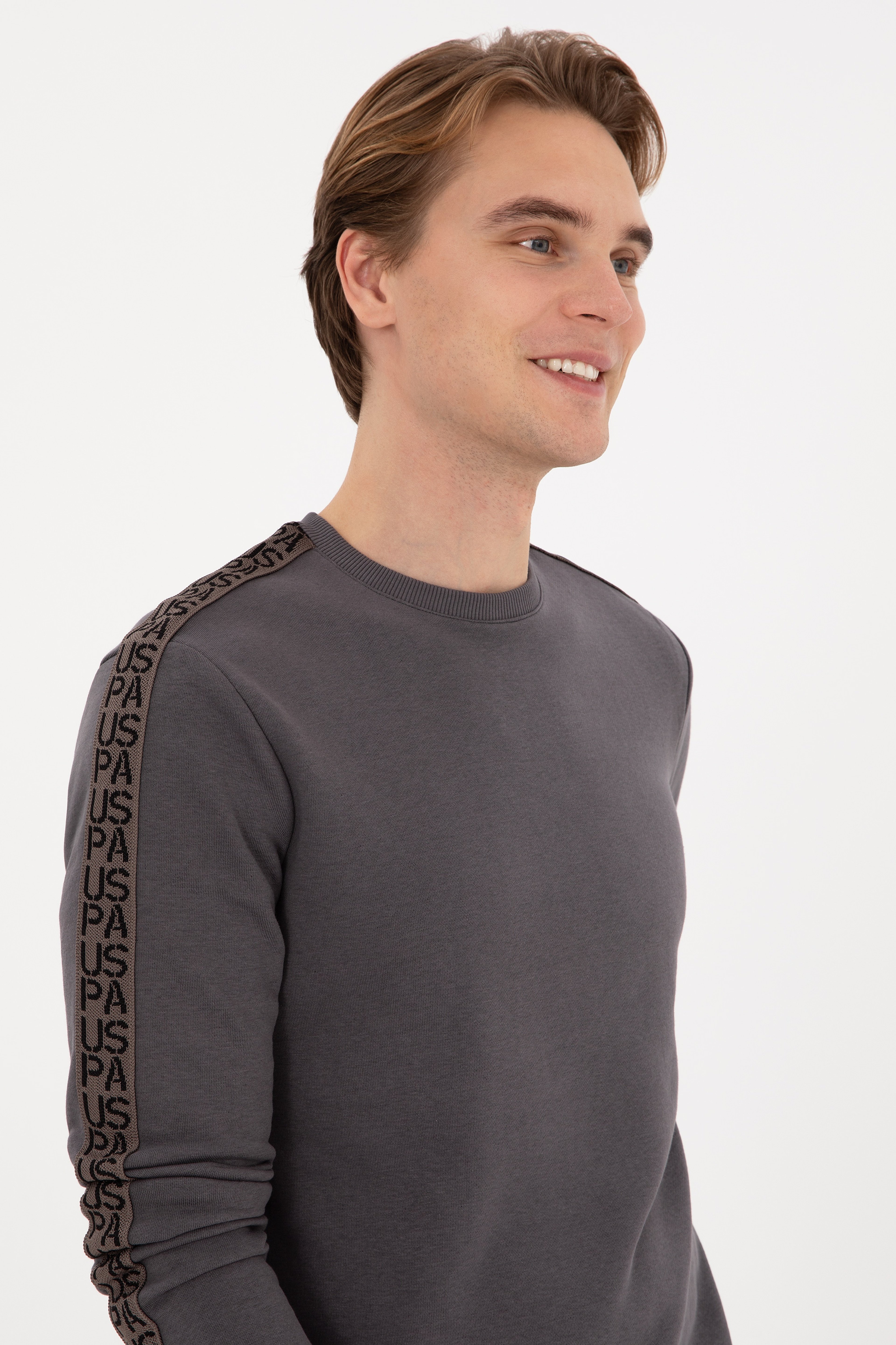 Erkek Regular Fit Bisiklet Yaka Gri Sweatshirt
