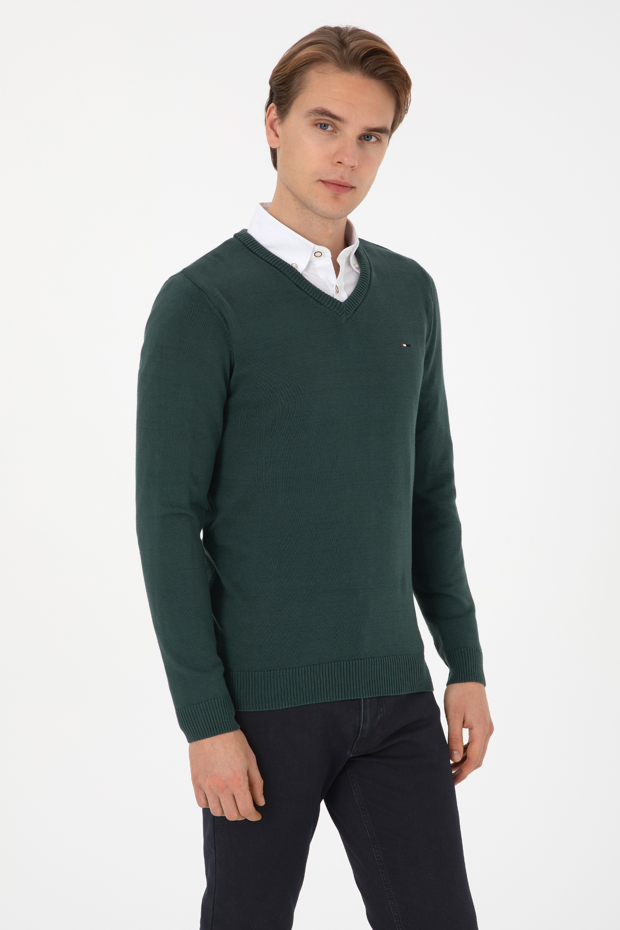 Erkek Slim Fit V Yaka Koyu Yeşil Basic Kazak