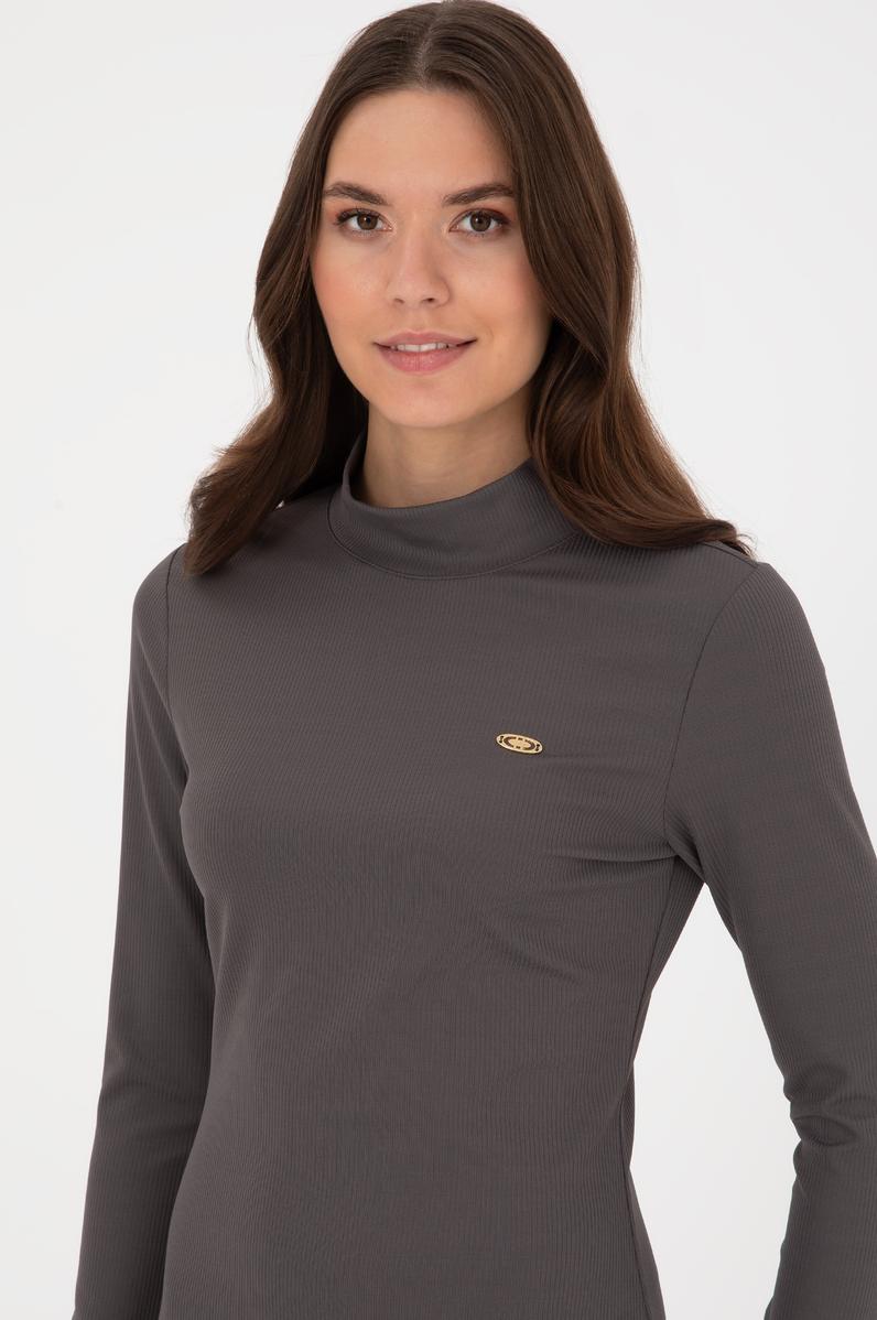 Kadın Antrasit Yırtmaçlı Dik Yaka Midi Boy Örme Elbise