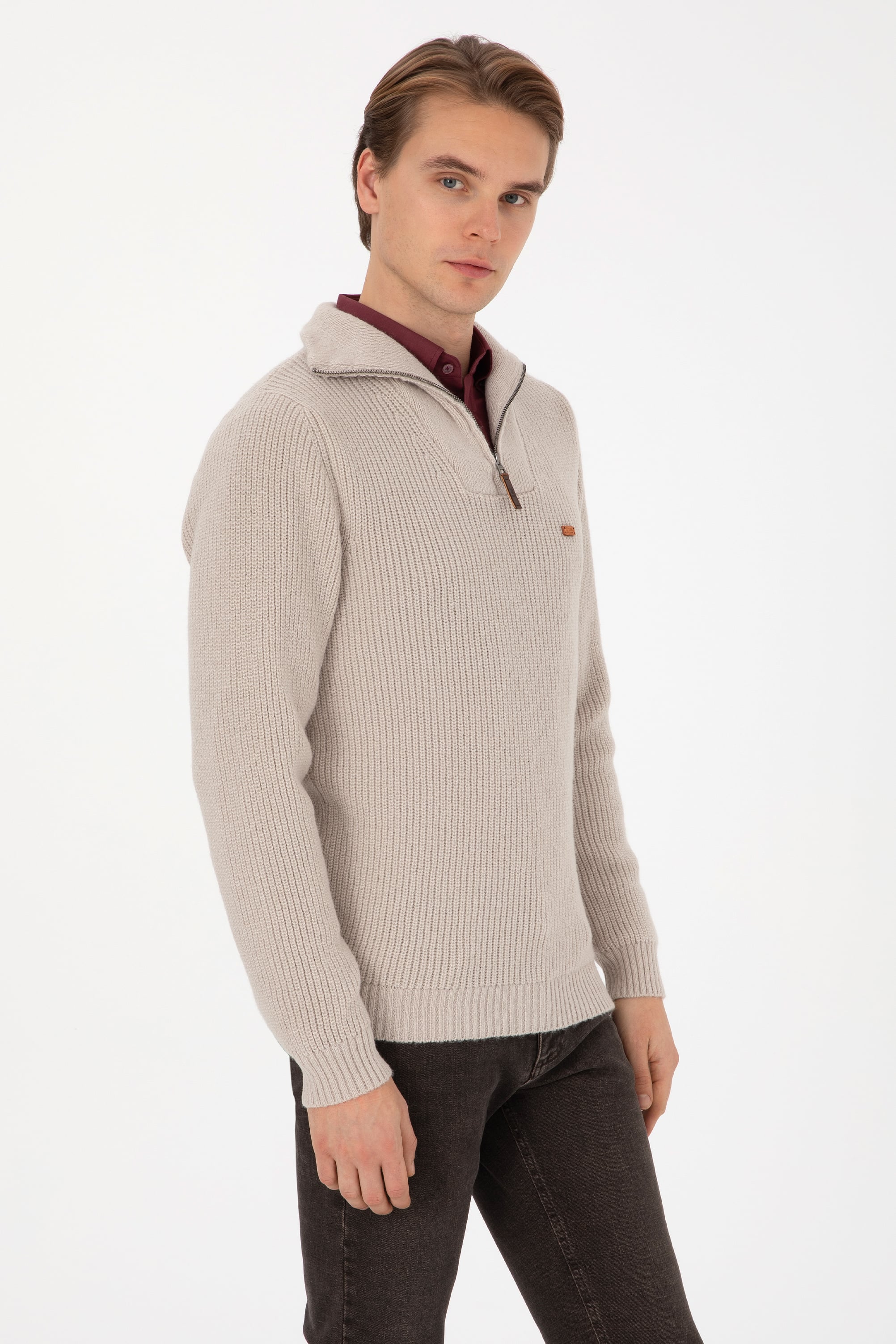 Erkek Regular Fit Yarım Fermuarlı Taş Kazak