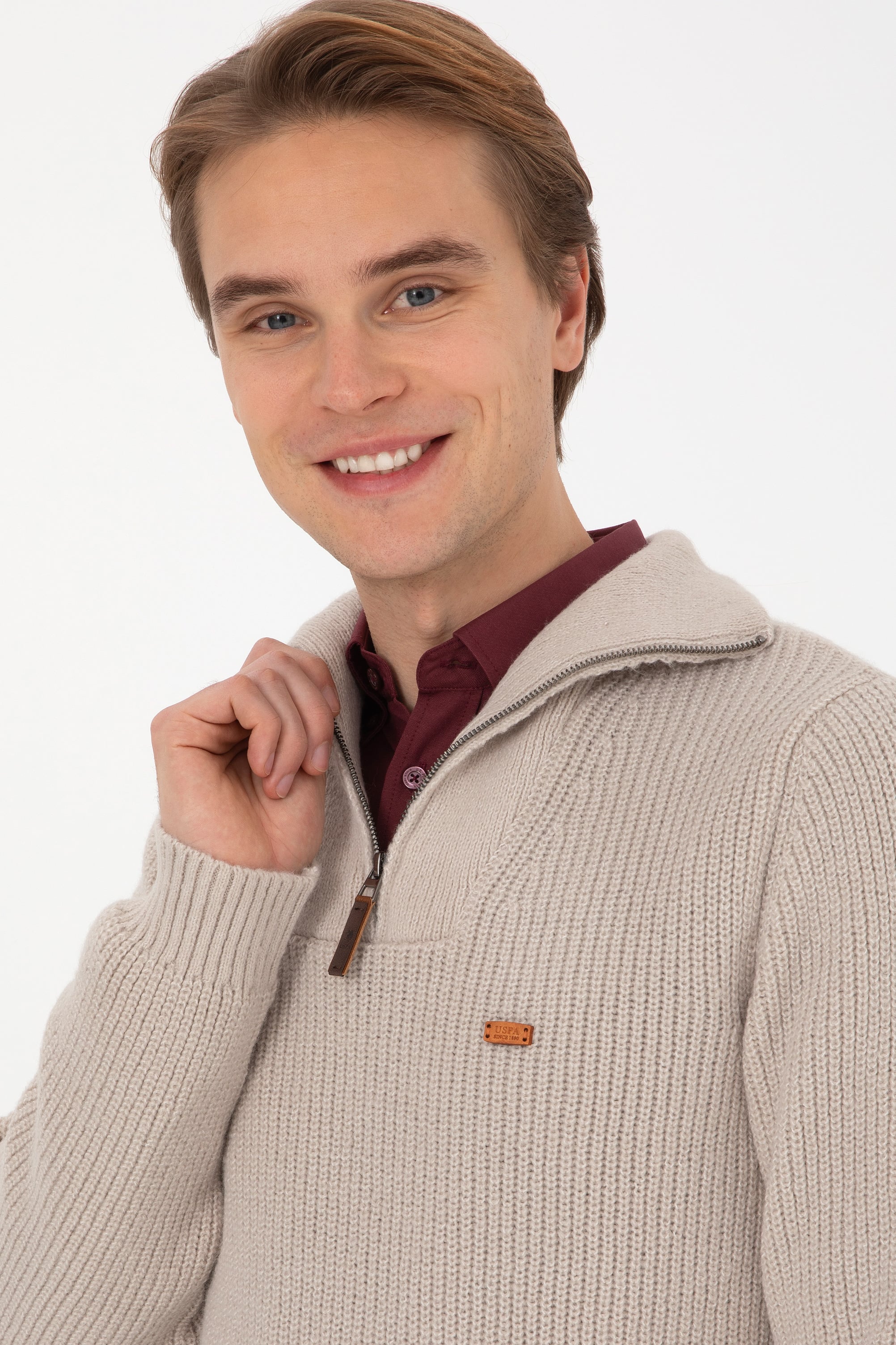 Erkek Regular Fit Yarım Fermuarlı Taş Kazak