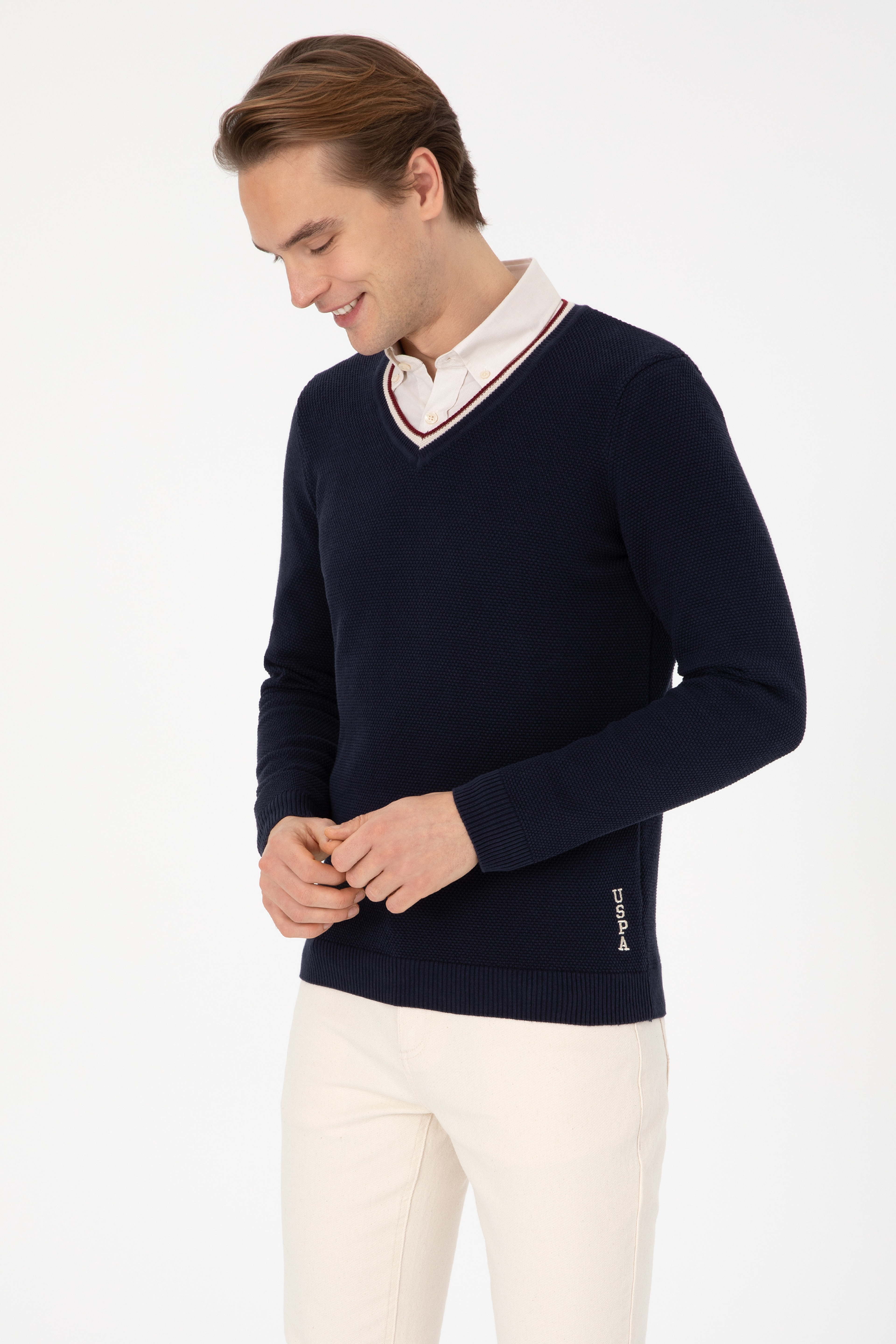 Erkek Regular Fit V Yaka Lacivert Kazak - Image 3
