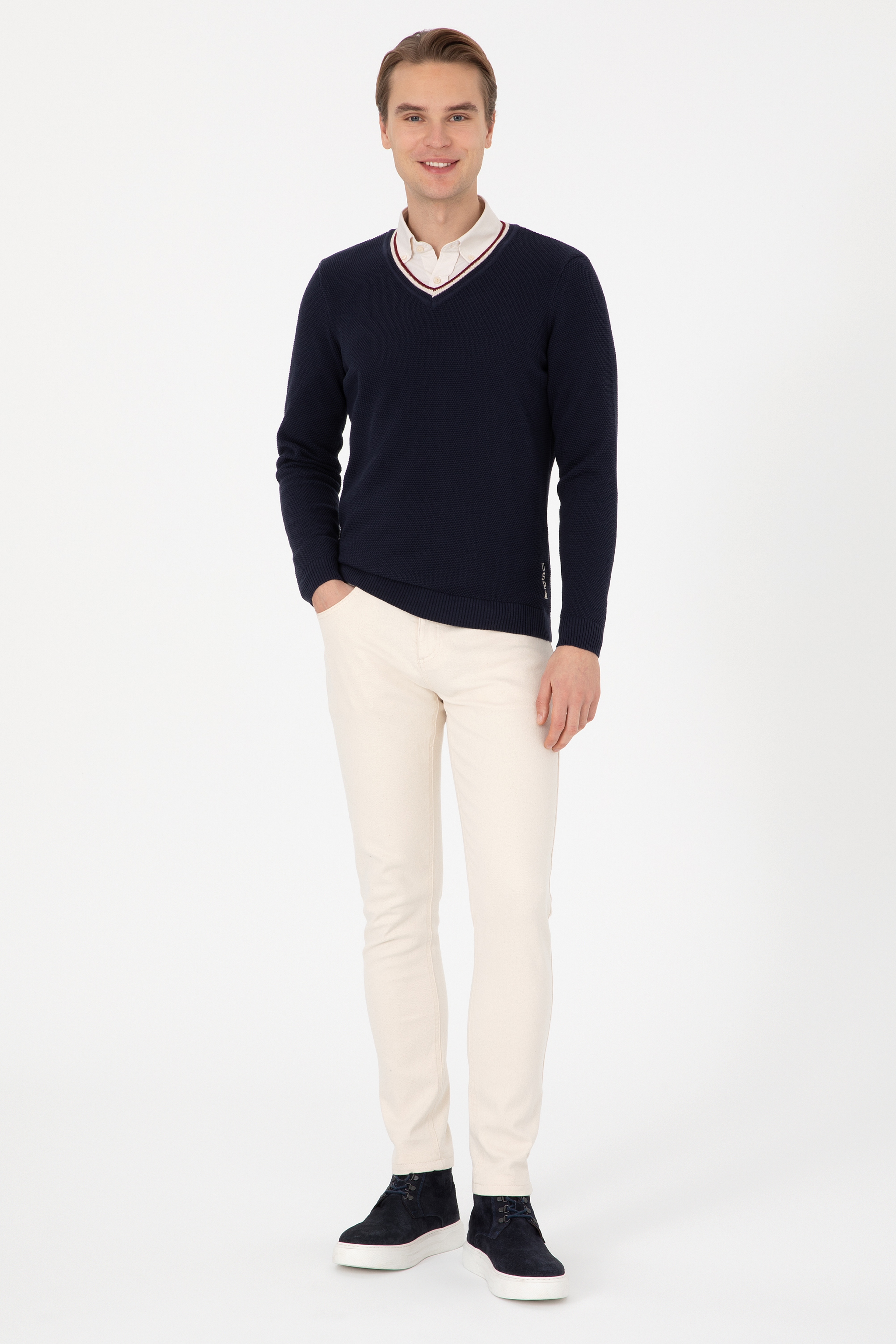 Erkek Regular Fit V Yaka Lacivert Kazak