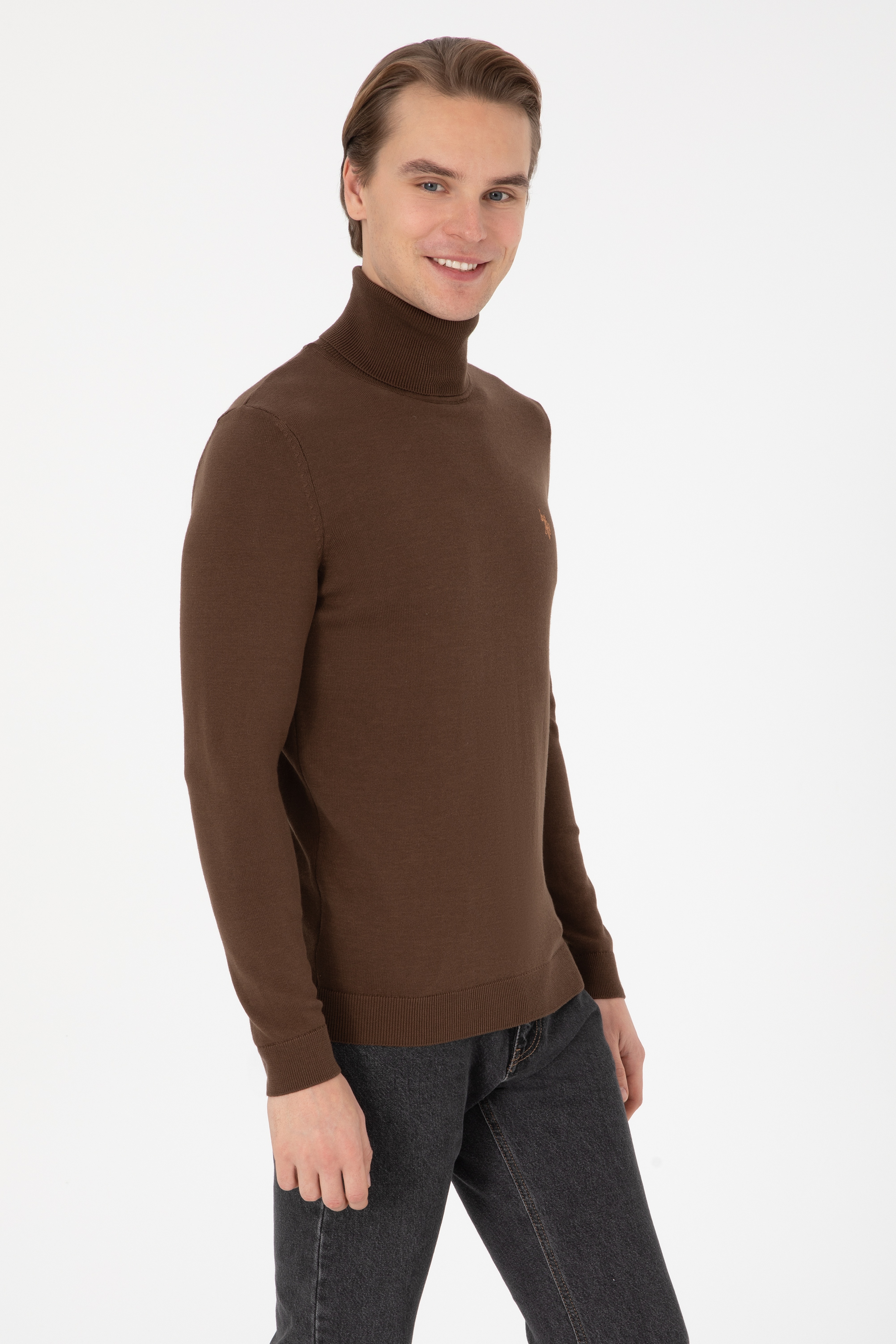 Erkek Slim Fit Boğazlı Kahverengi Basic Kazak - Image 3