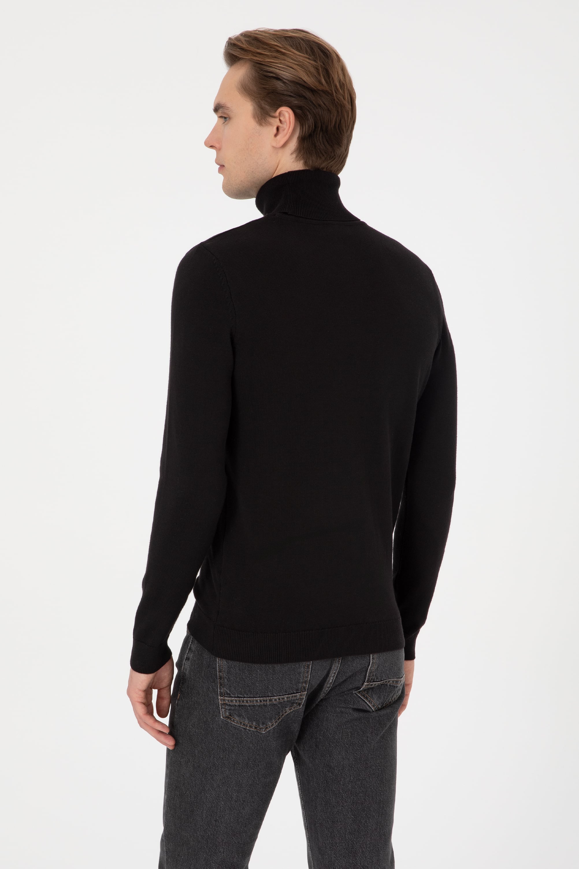 Erkek Slim Fit Boğazlı Siyah Basic Kazak