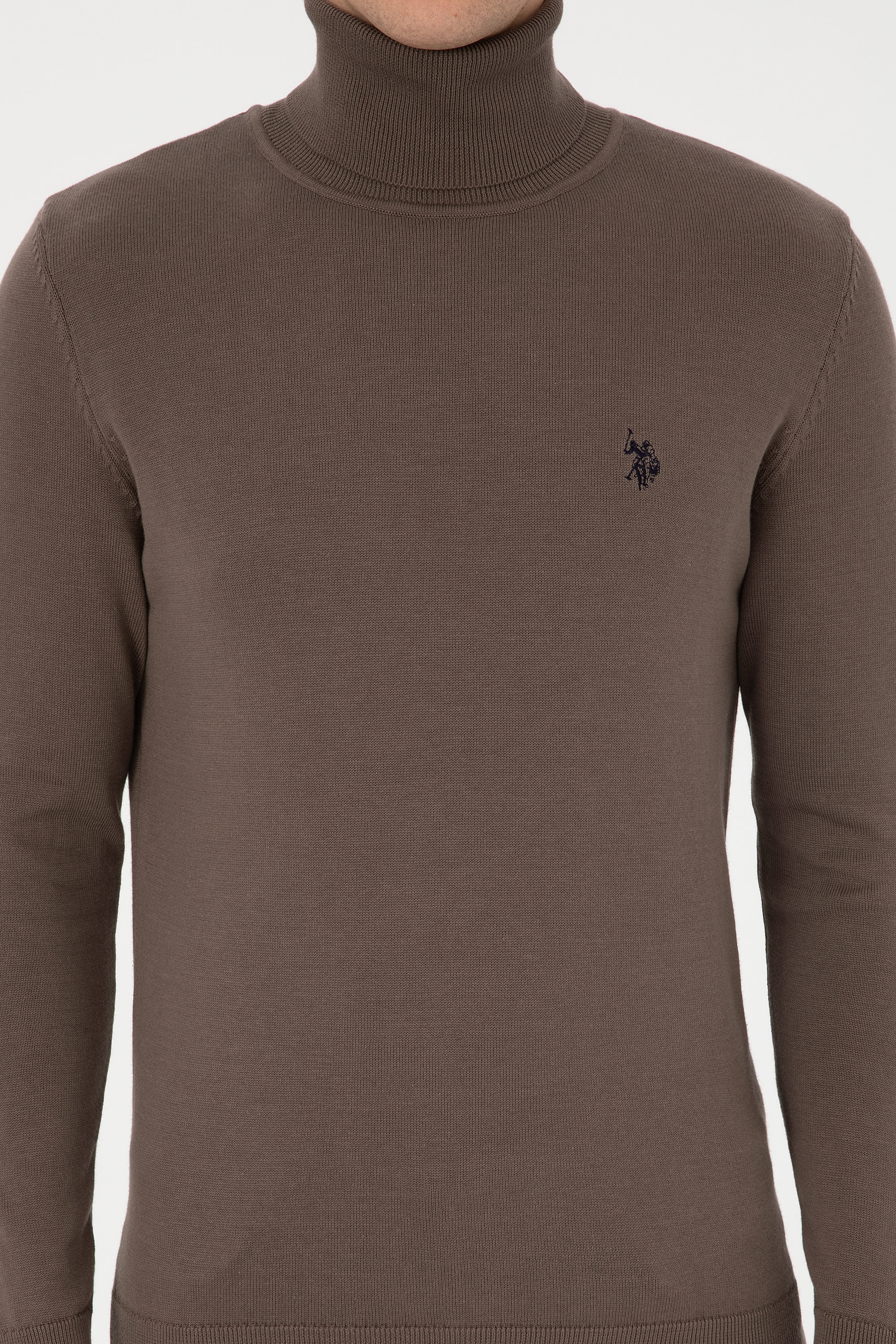 Erkek Slim Fit Boğazlı Vizon Basic Kazak - Image 6