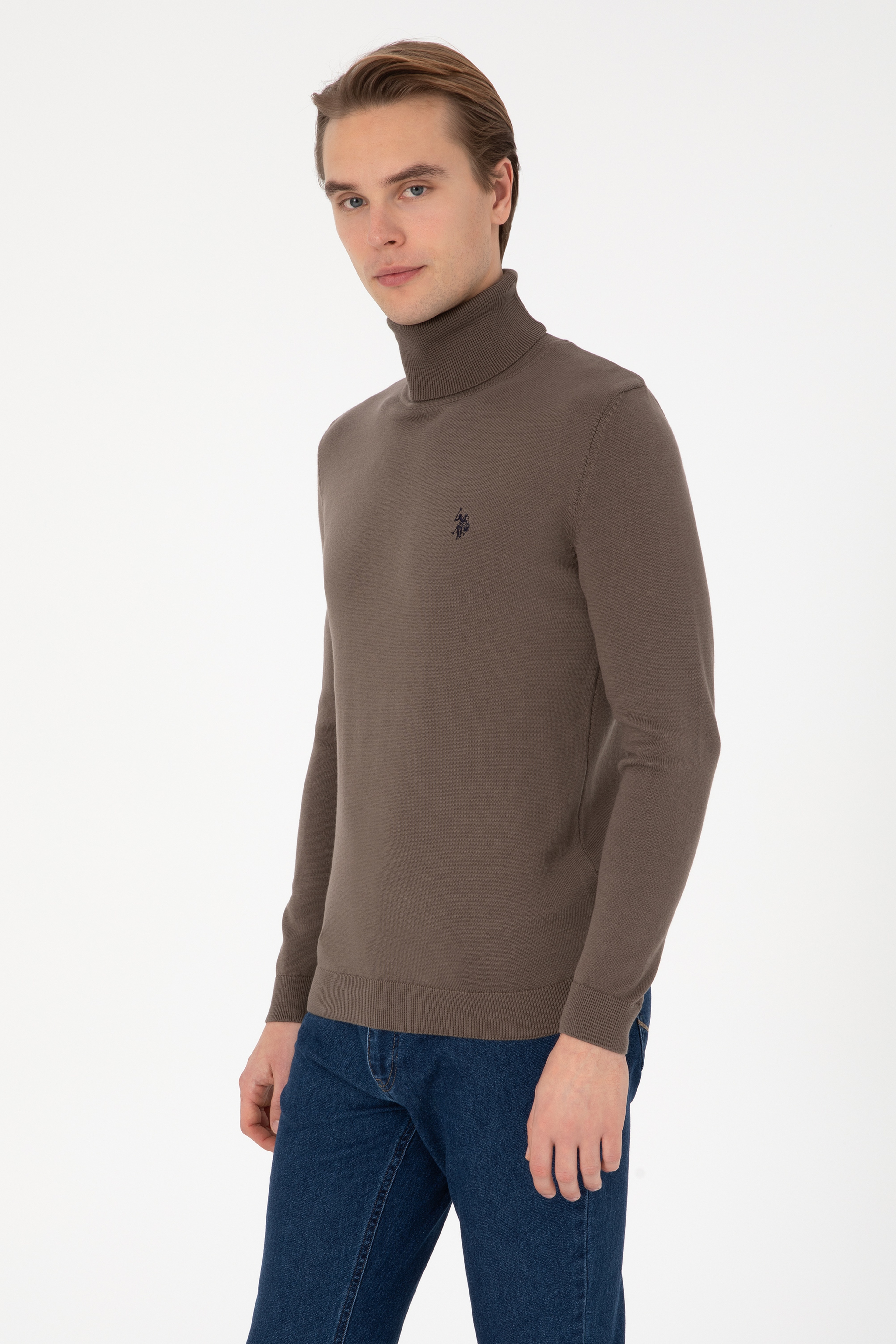 Erkek Slim Fit Boğazlı Vizon Basic Kazak