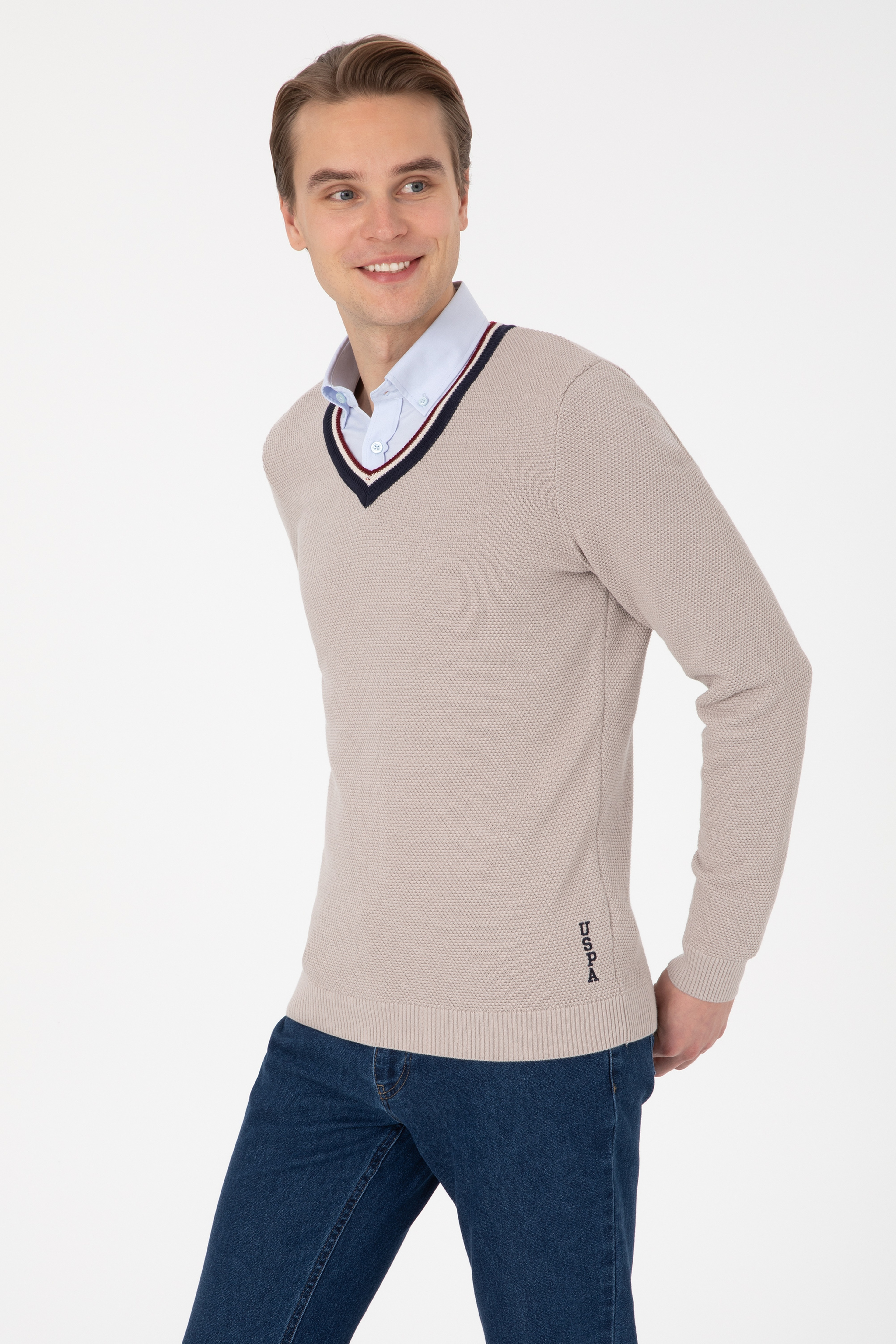 Erkek Regular Fit V Yaka Taş Kazak - Image 3