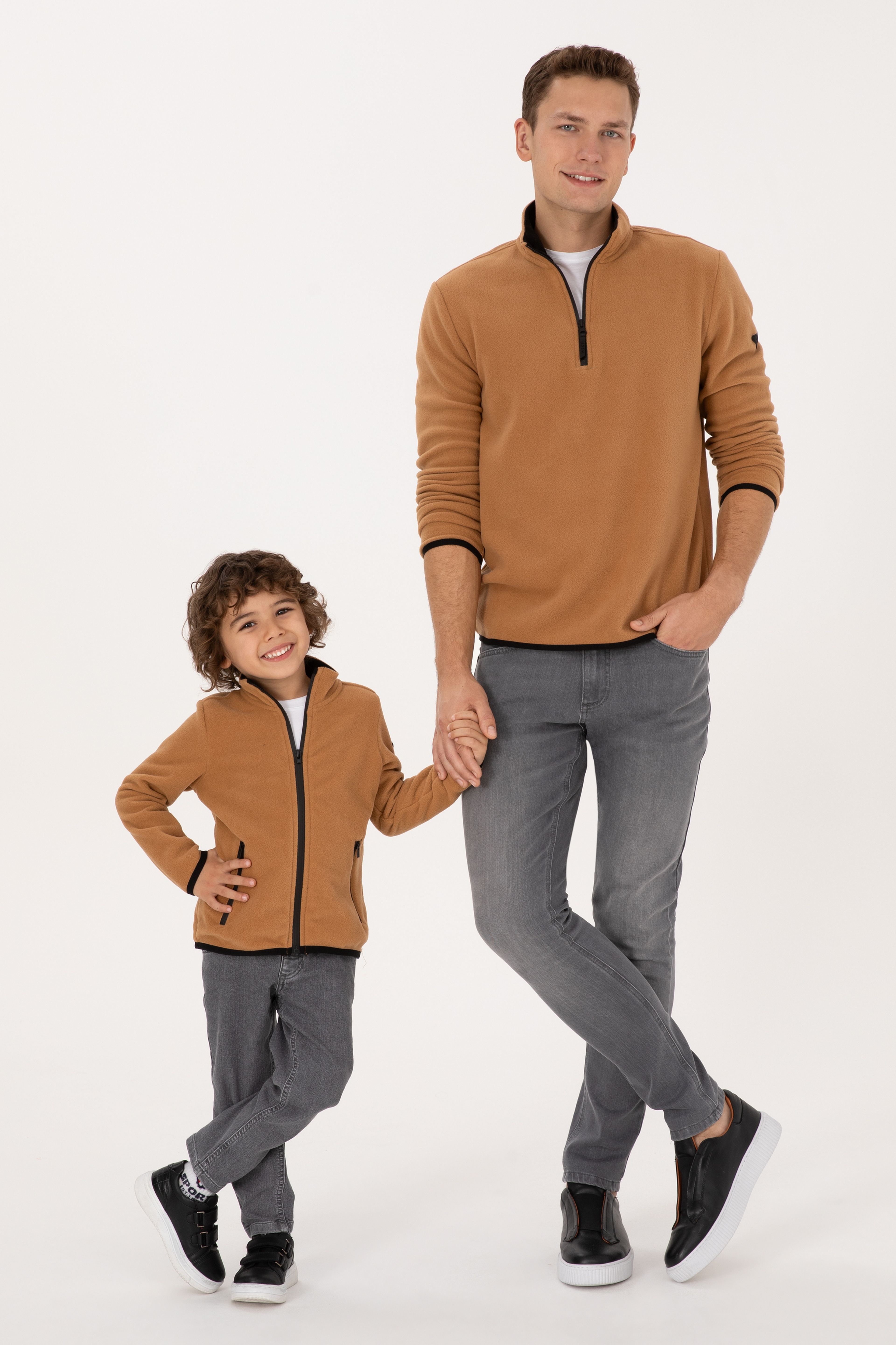 Erkek Çocuk Camel Polar Örme Hırka - Image 4