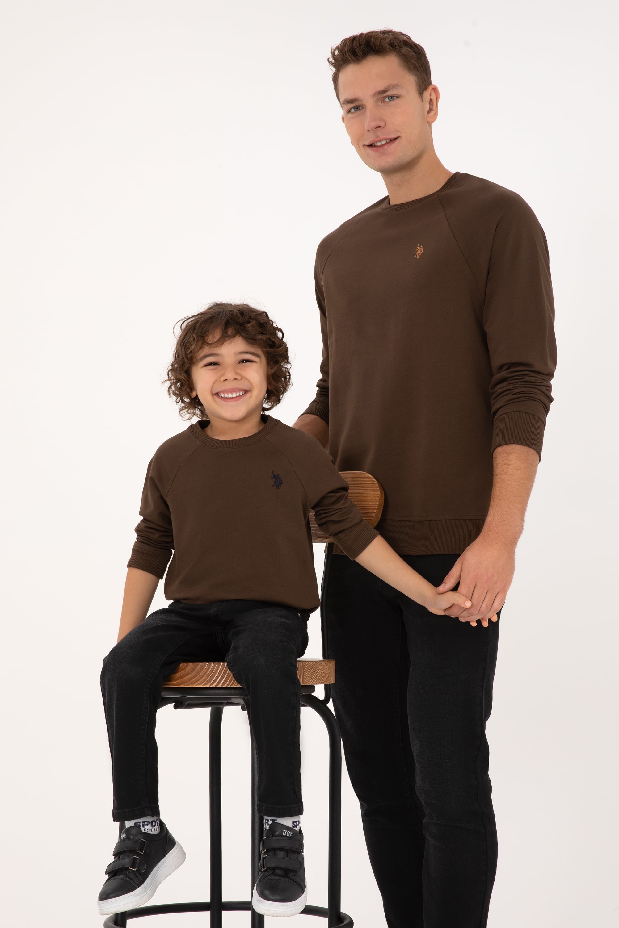 Erkek Çocuk Kahverengi Basic Bisiklet Yaka Sweatshirt - Image 3