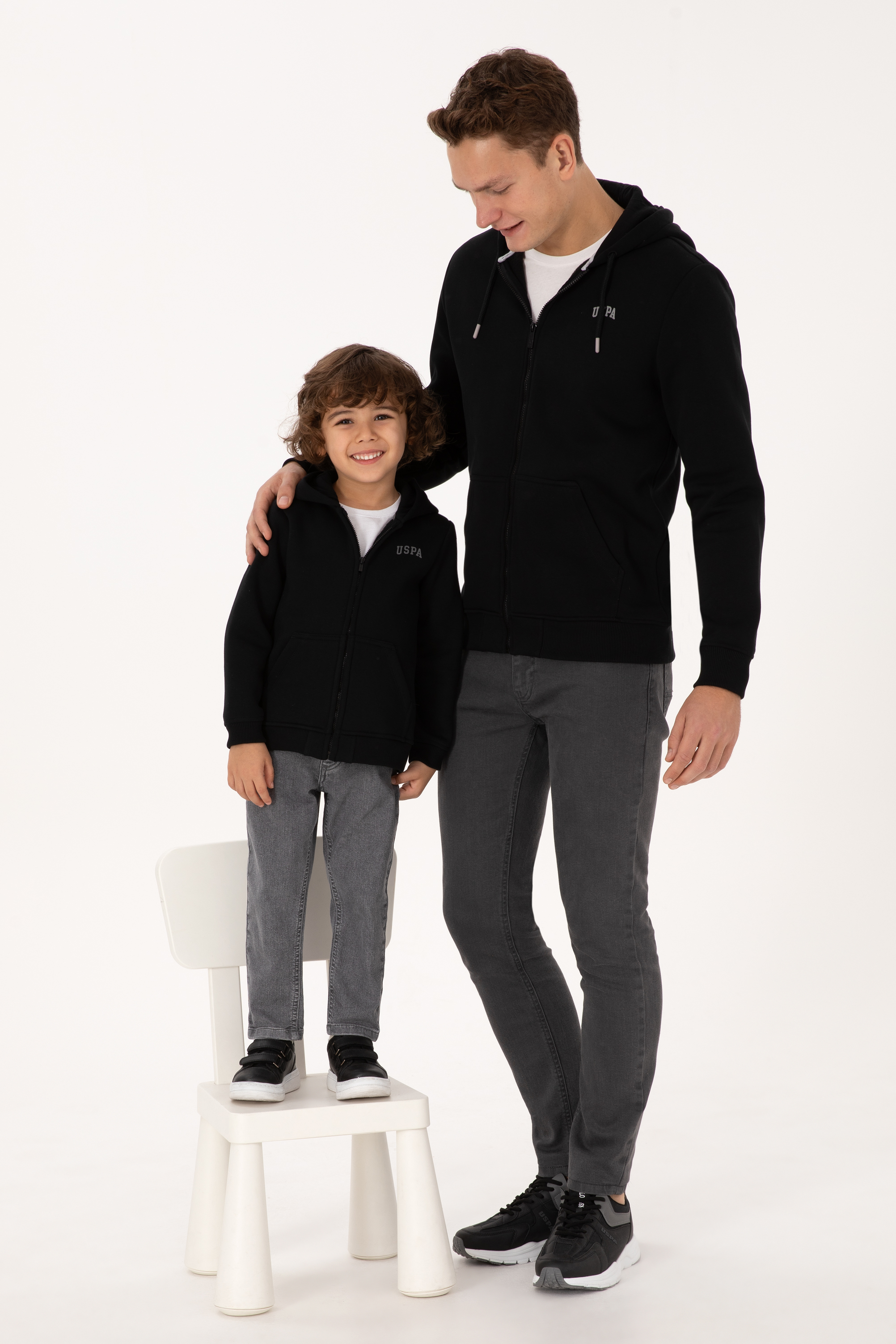 Erkek Regular Fit Siyah Şardonlu Örme Hırka - Image 4