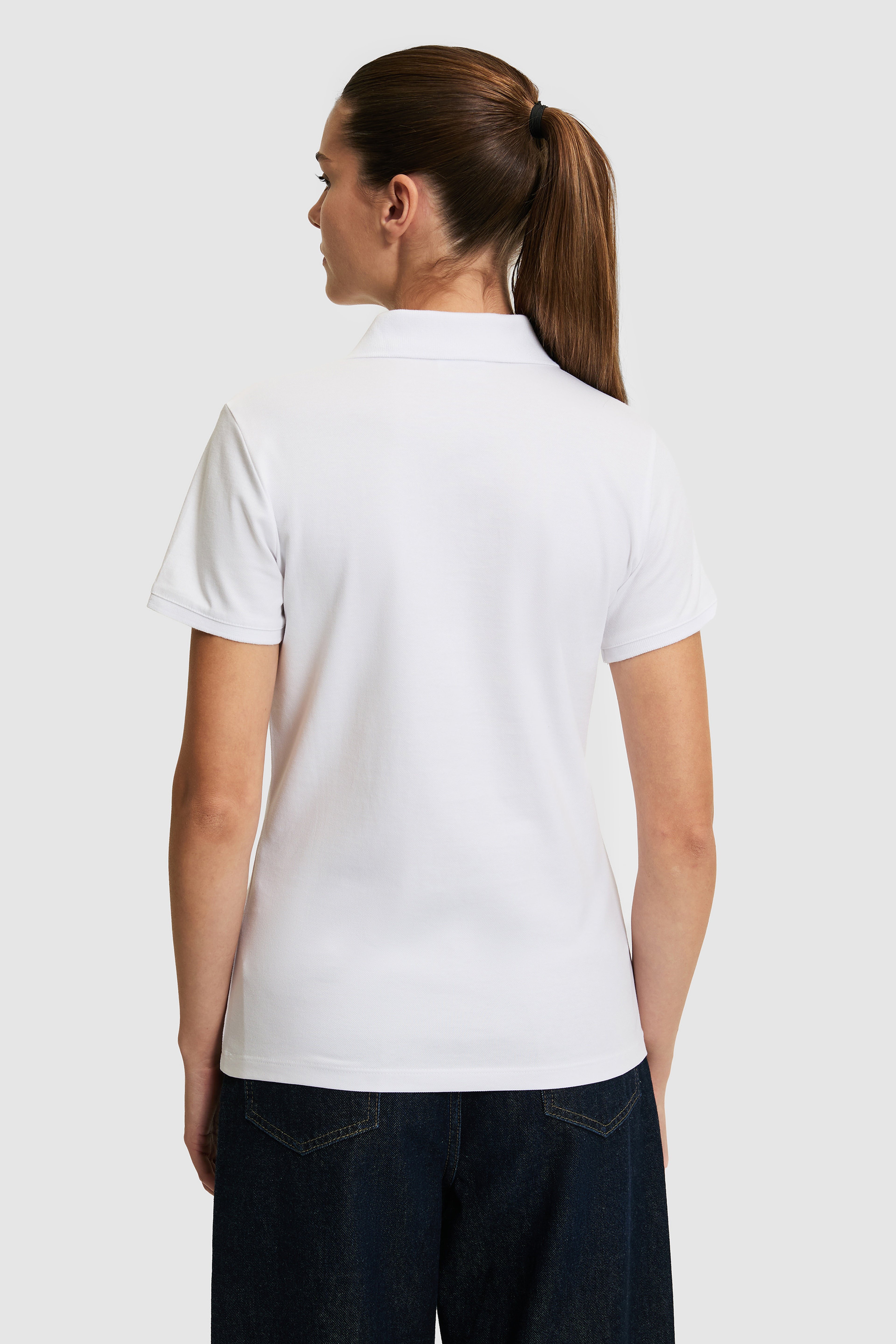 Kadın Beyaz Polo Yaka Basic Tişört - Image 5