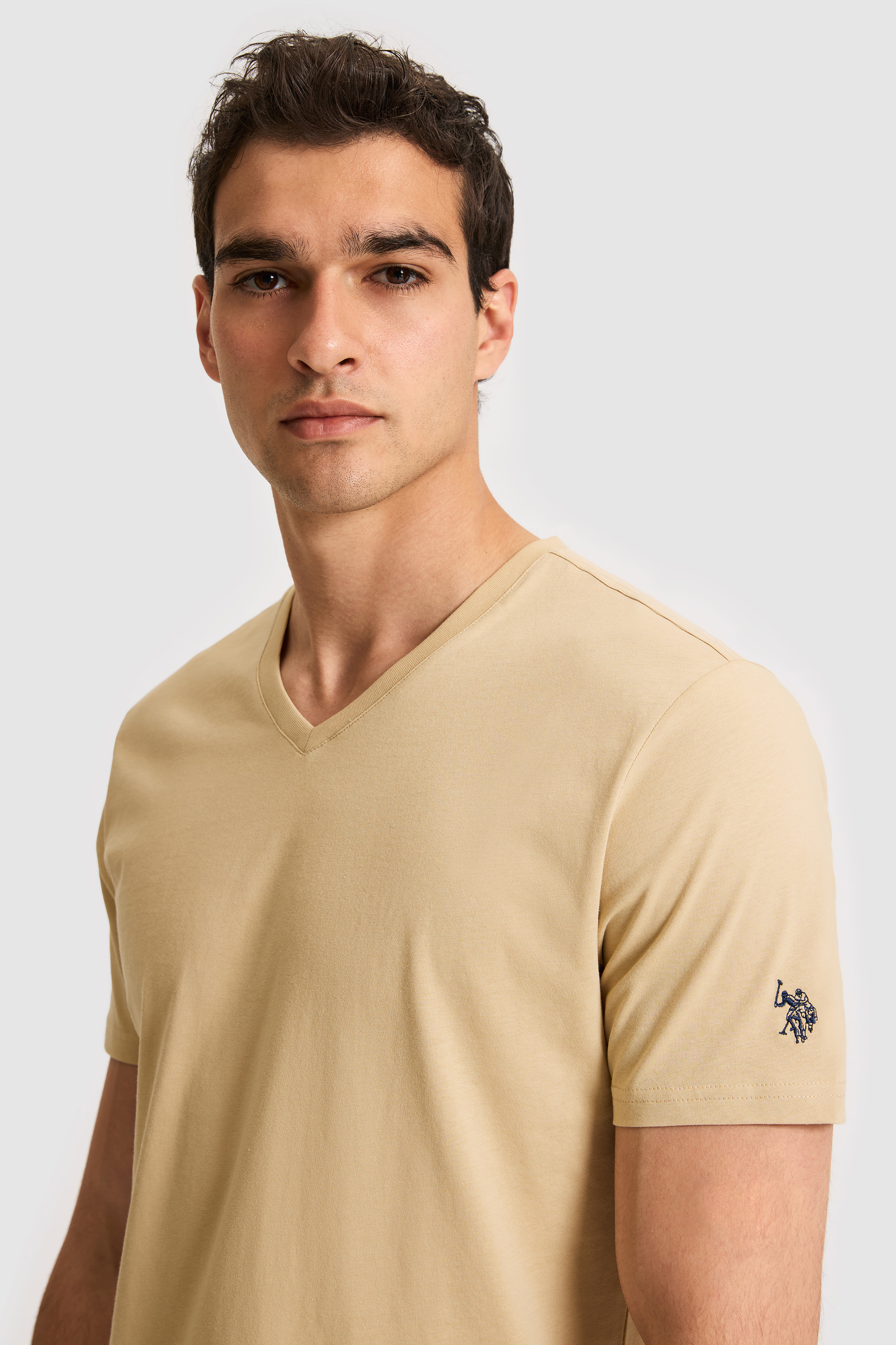 Erkek Regular Fit V Yaka Bej Basic Tişört - 50326944001