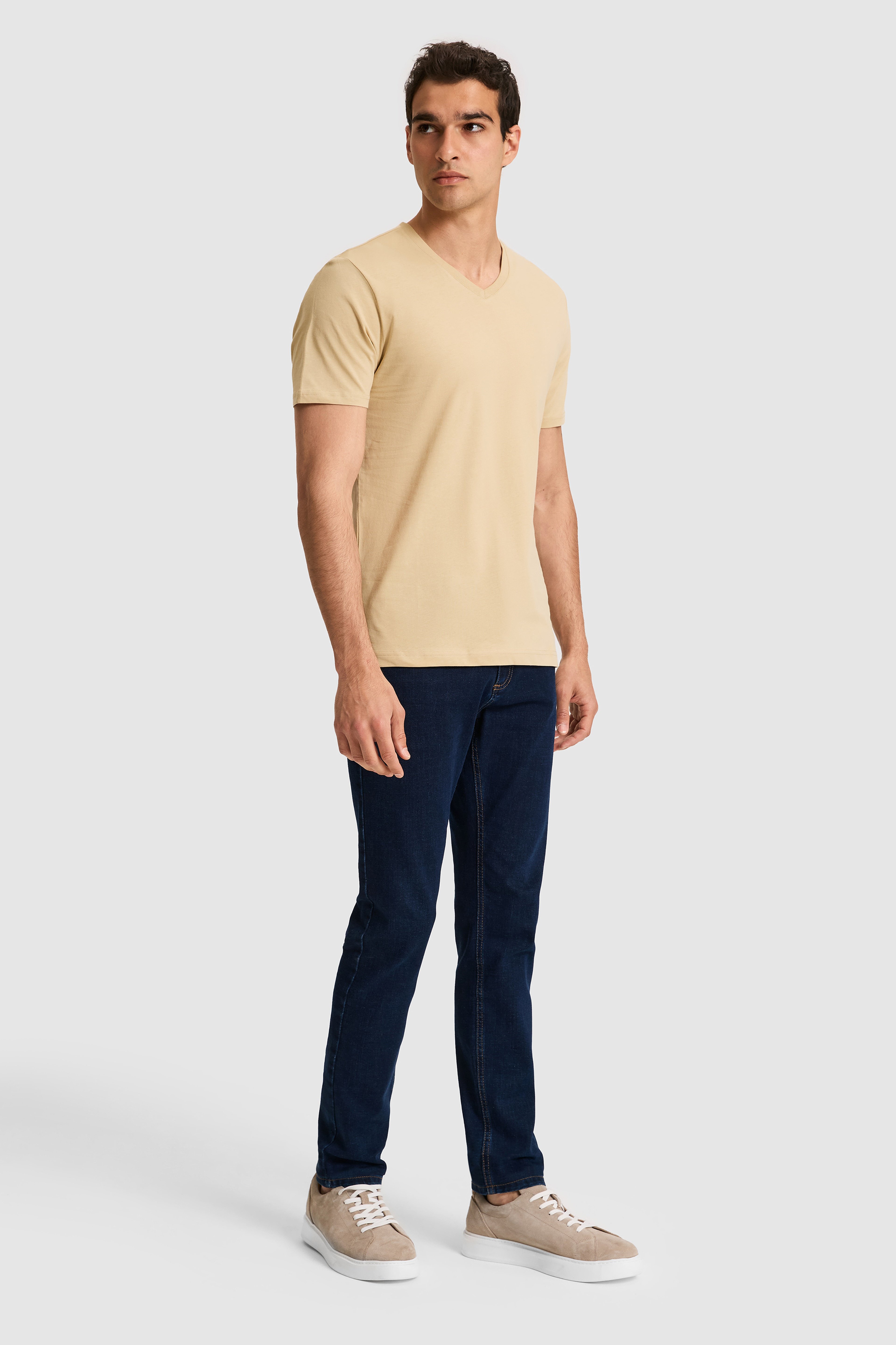 Erkek Regular Fit V Yaka Bej Basic Tişört - Image 4