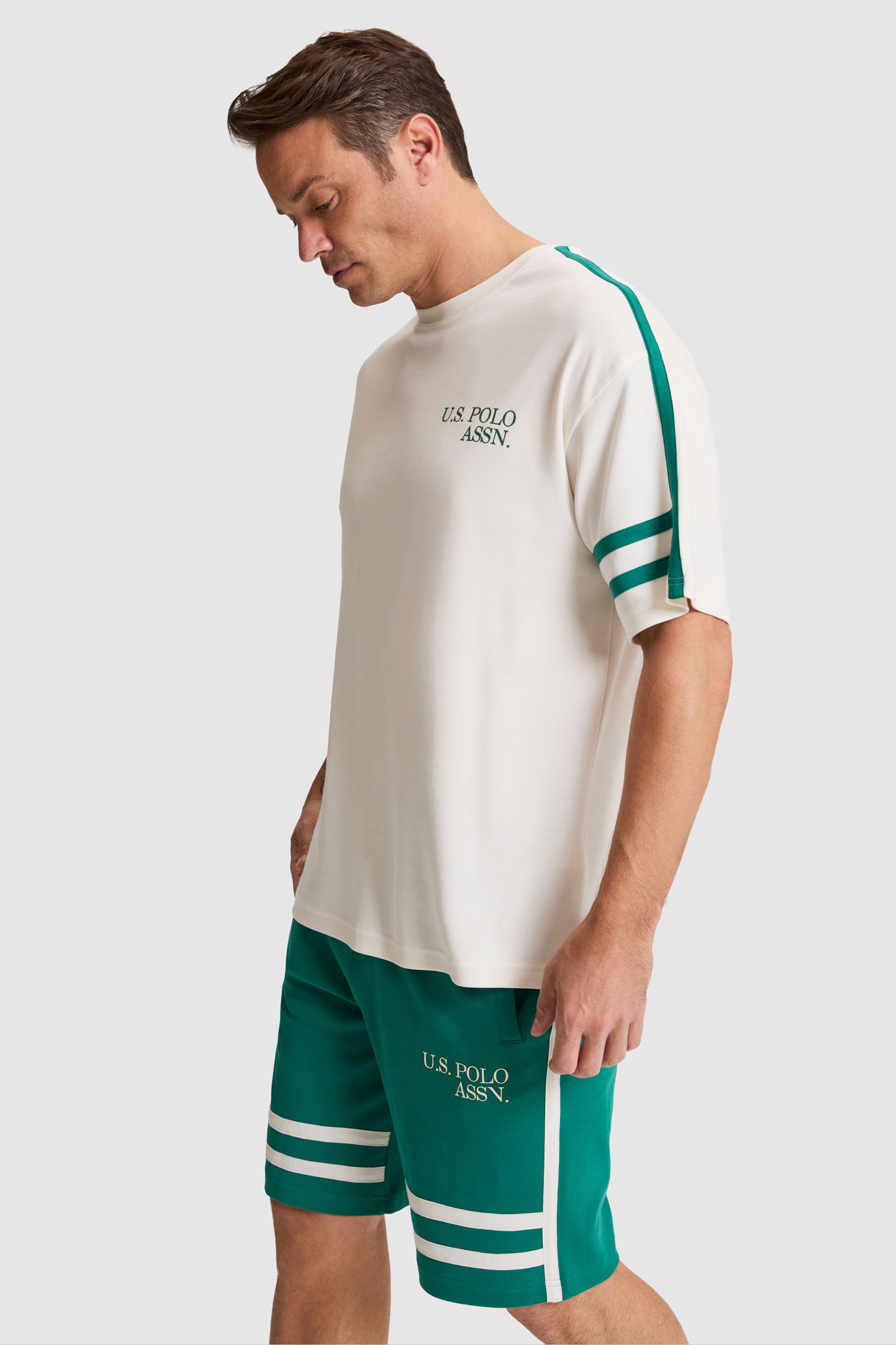 Erkek Krem Comfort Fit Bisiklet Yaka Tişört - Image 3