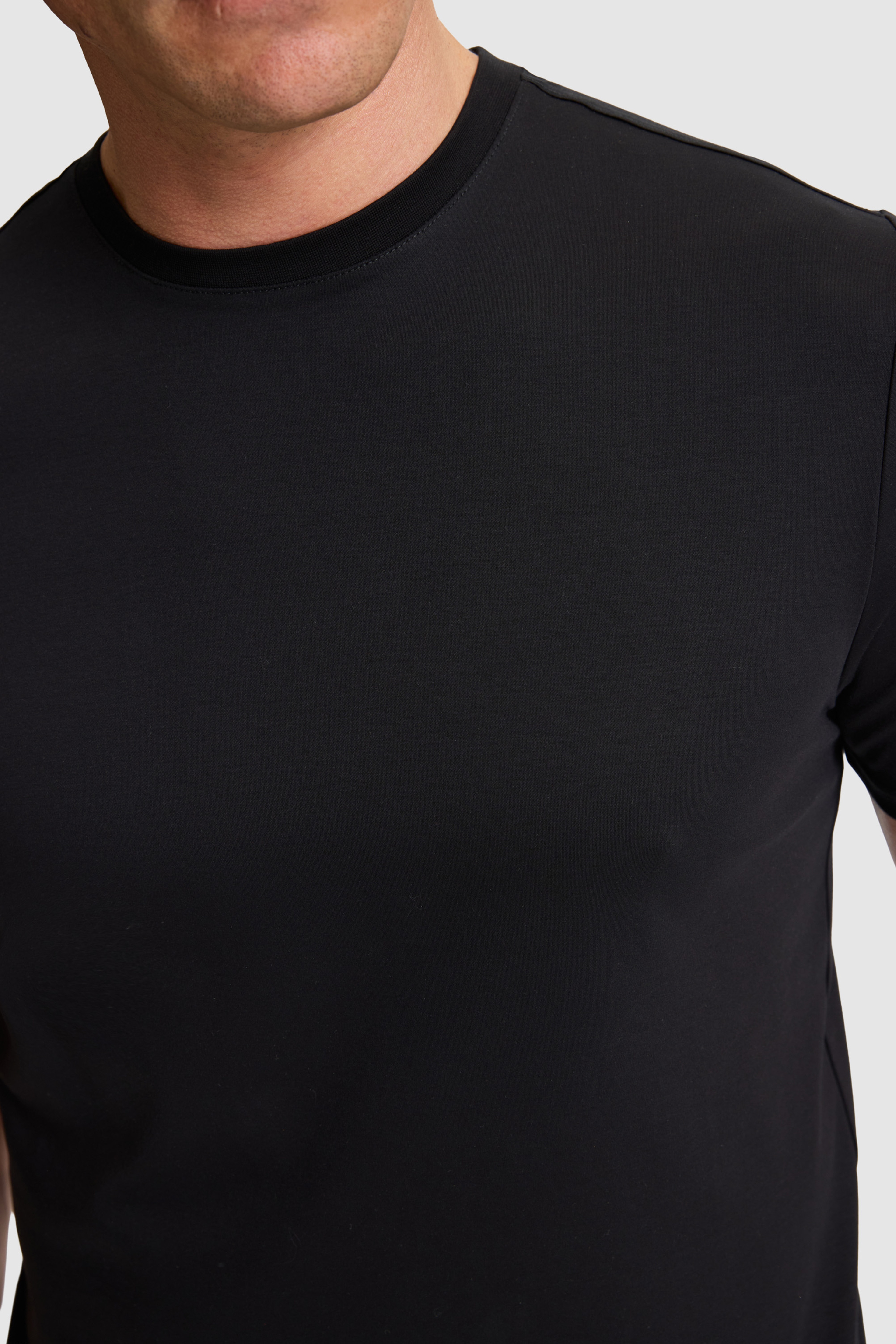 Erkek Siyah Regular Fit Bisiklet Yaka Basic Tişört