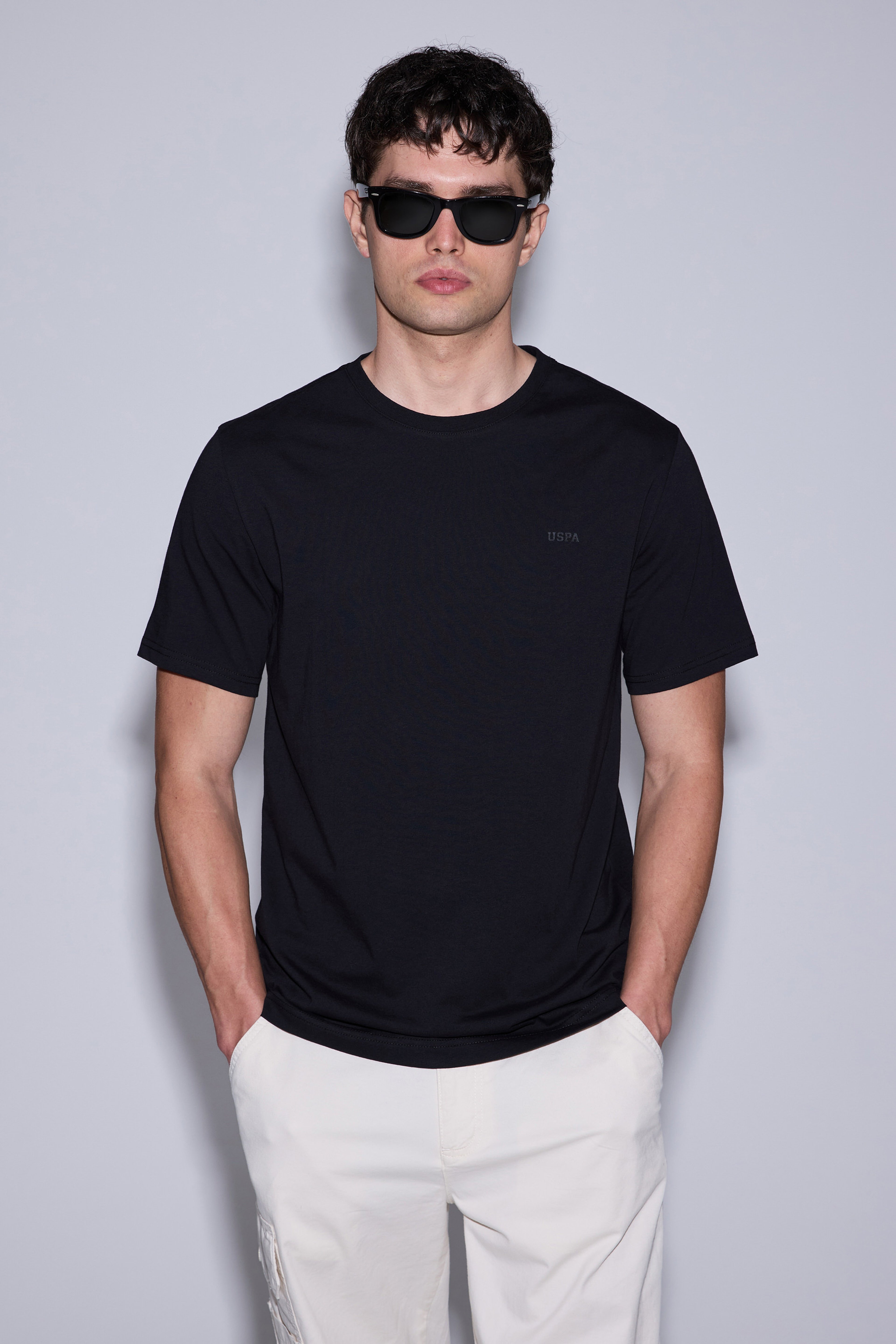 Erkek Siyah Regular Fit Polo Yaka Basic Tişört - Image 1