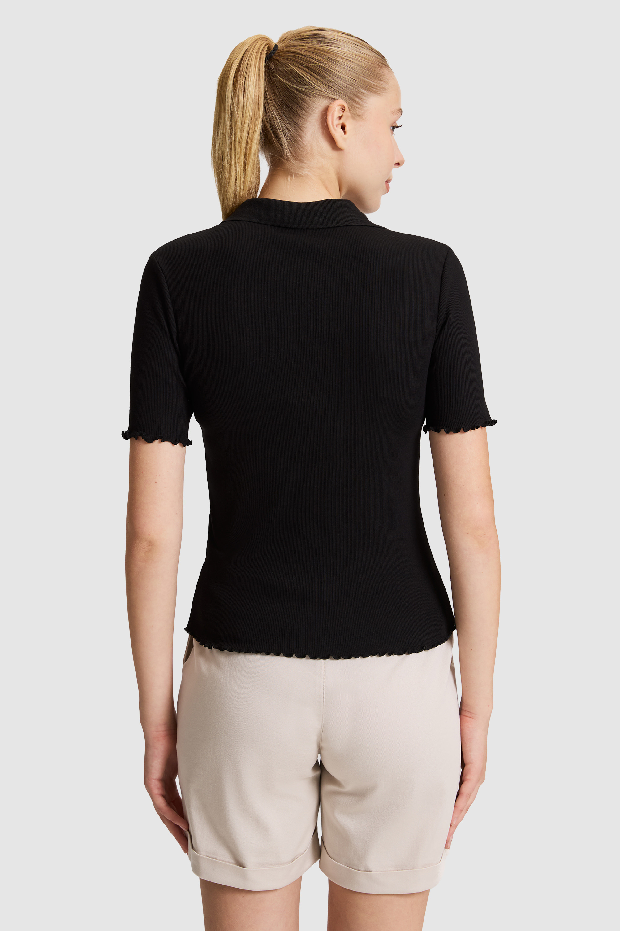 Kadın Siyah Polo Yaka Tişört - 50323563013