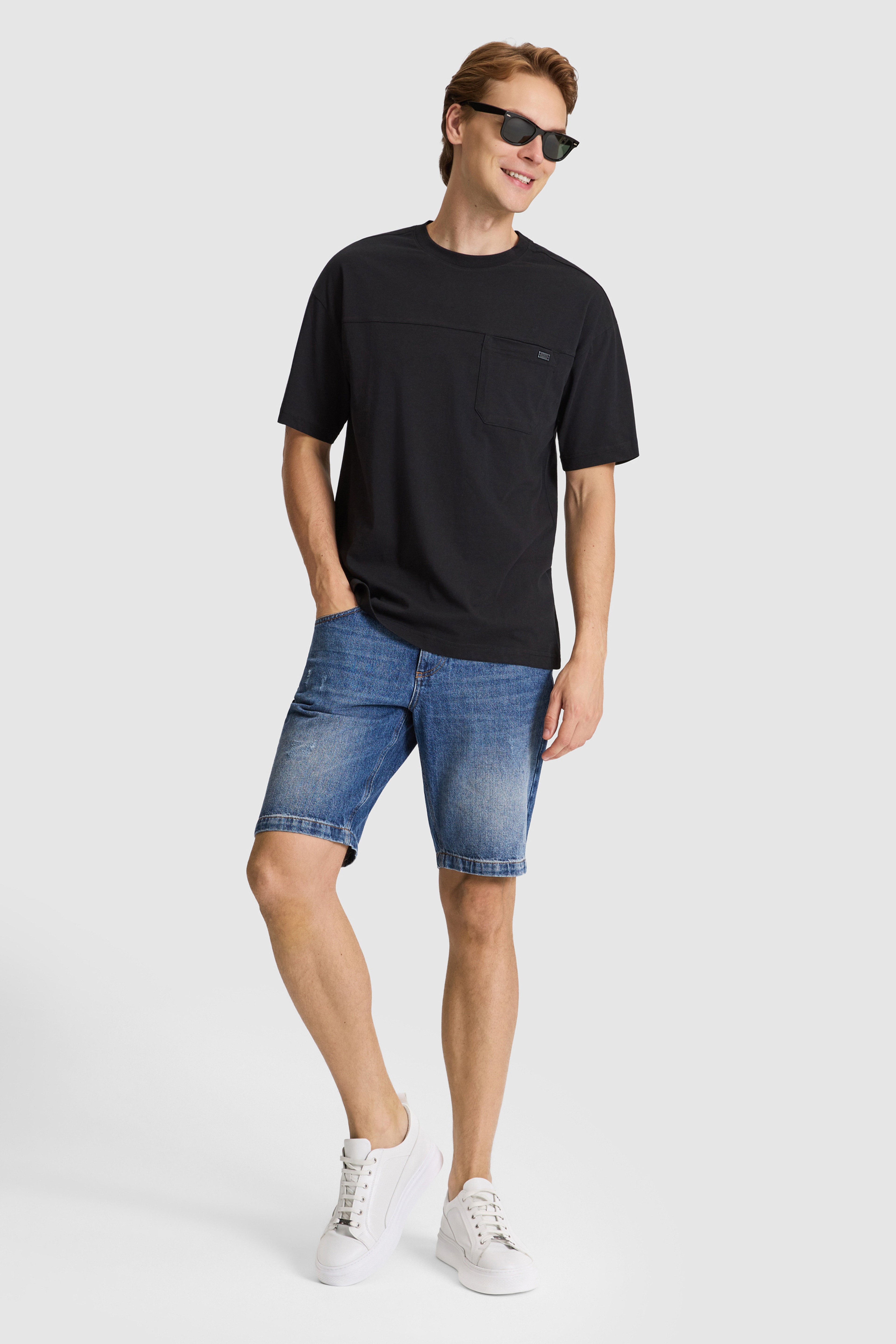 Erkek Siyah Comfort Fit Bisiklet Yaka Tişört - Image 5