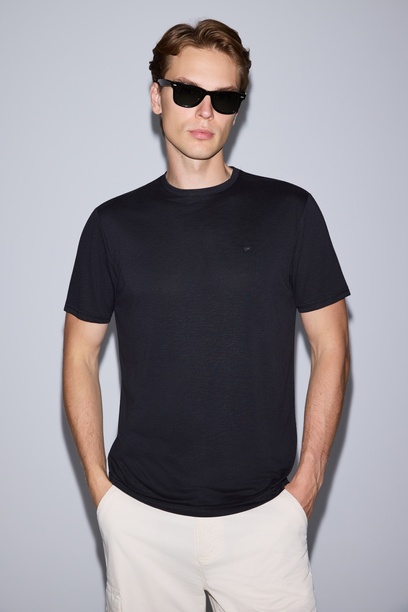 Erkek Siyah Regular Fit Bisiklet Yaka Basic Tişört