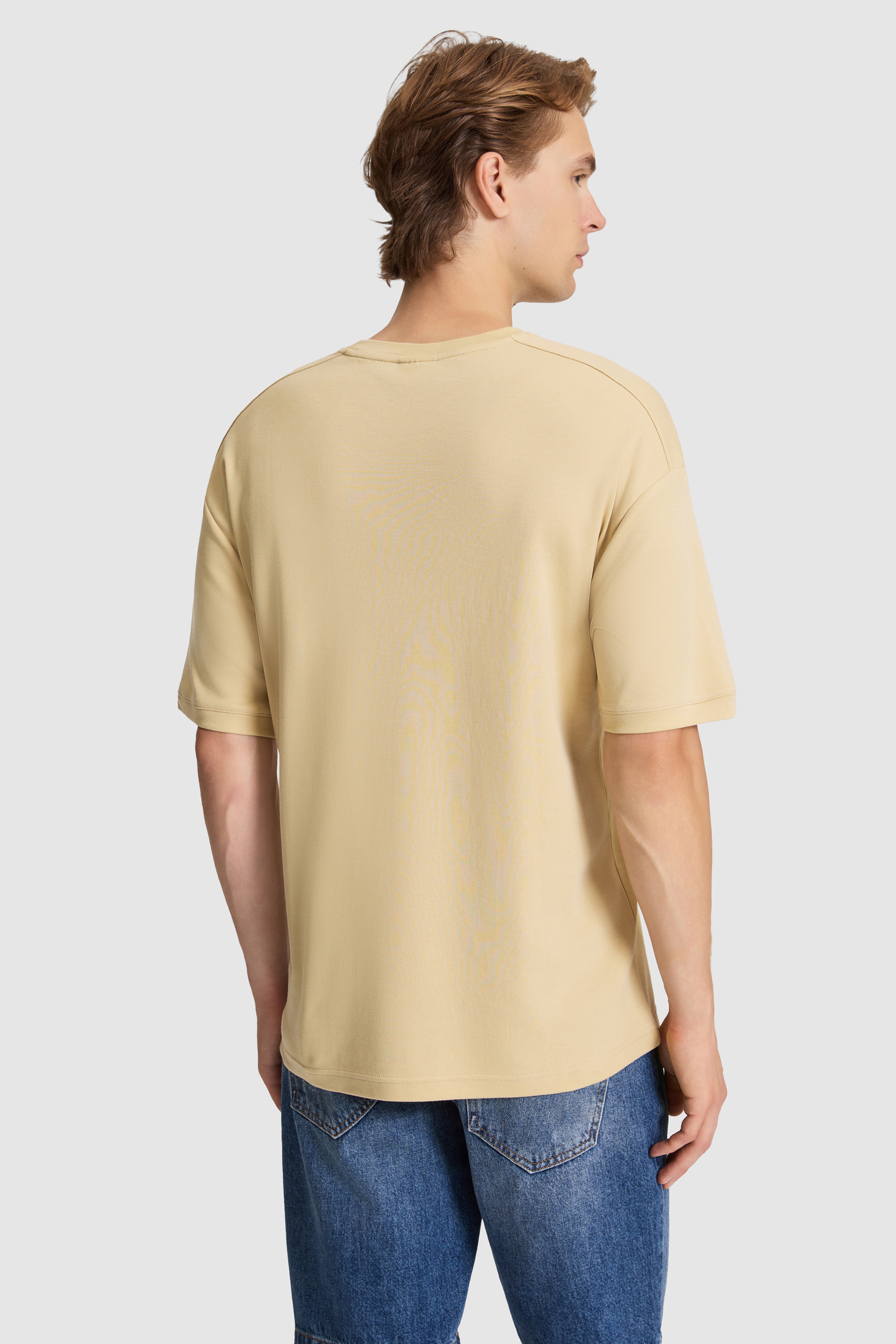 Erkek Bej Comfort Fit Bisiklet Yaka Tişört