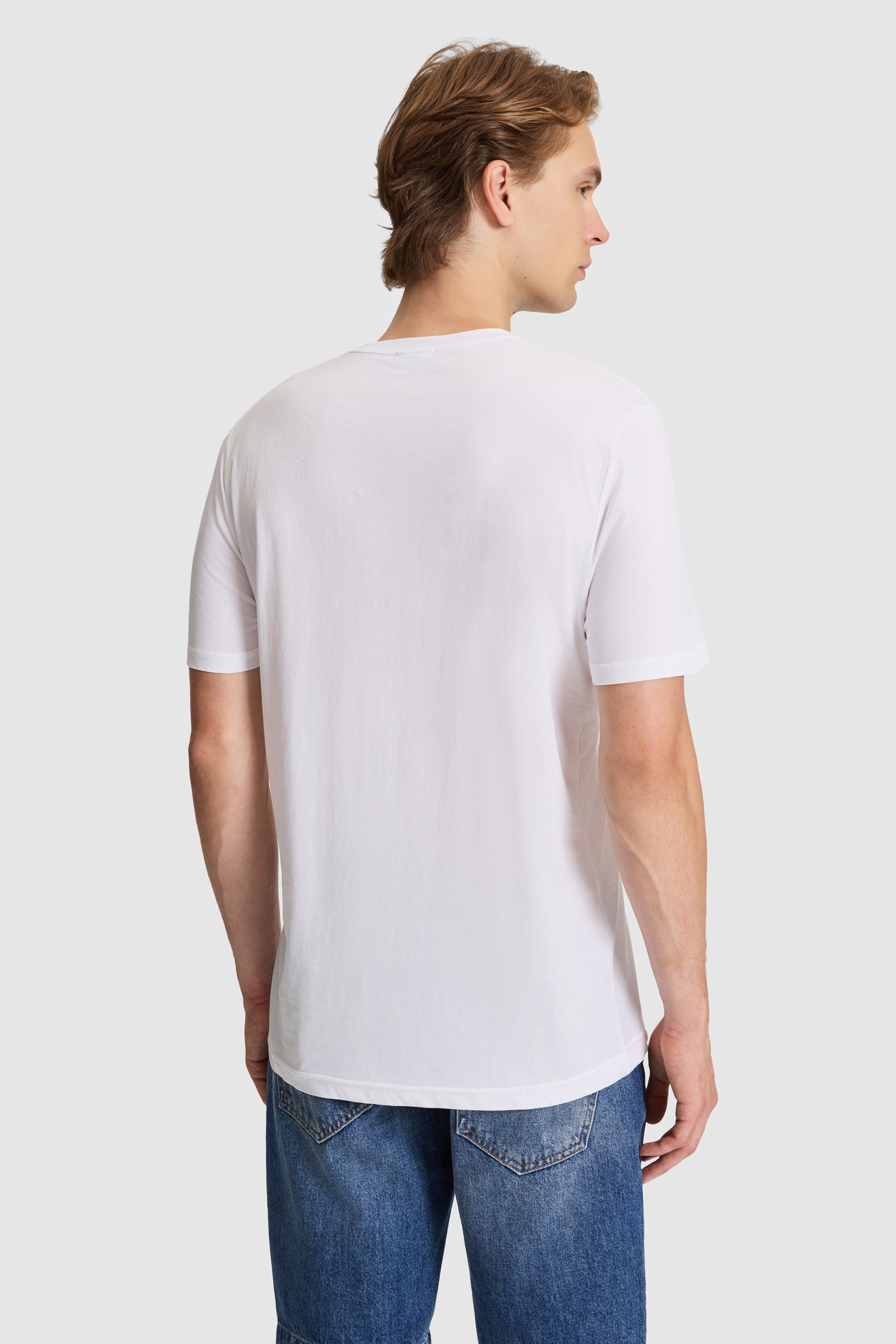 Erkek Beyaz Regular Fit Bisiklet Yaka Basic Tişört - Image 5