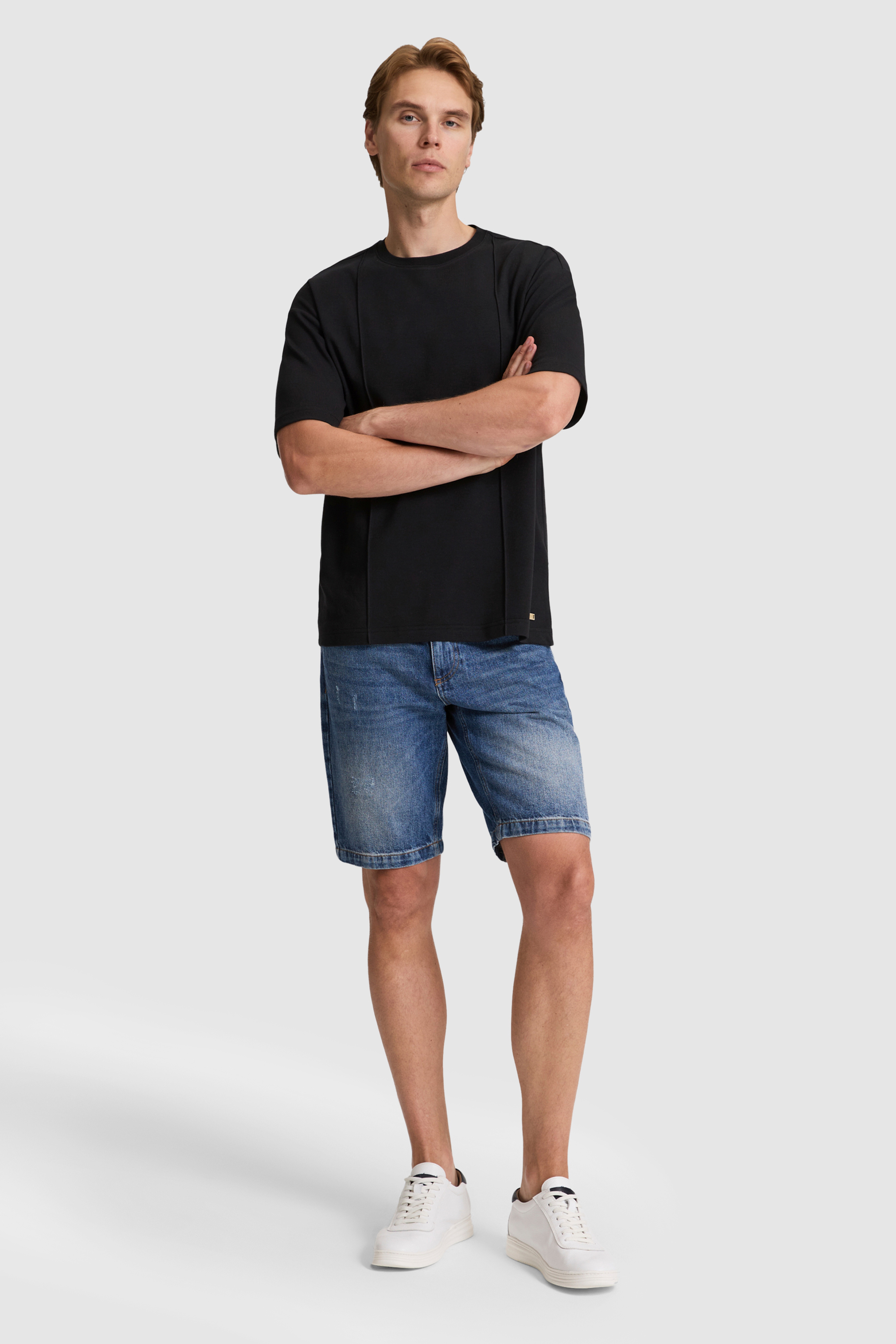 Erkek Siyah Comfort Fit Bisiklet Yaka Tişört