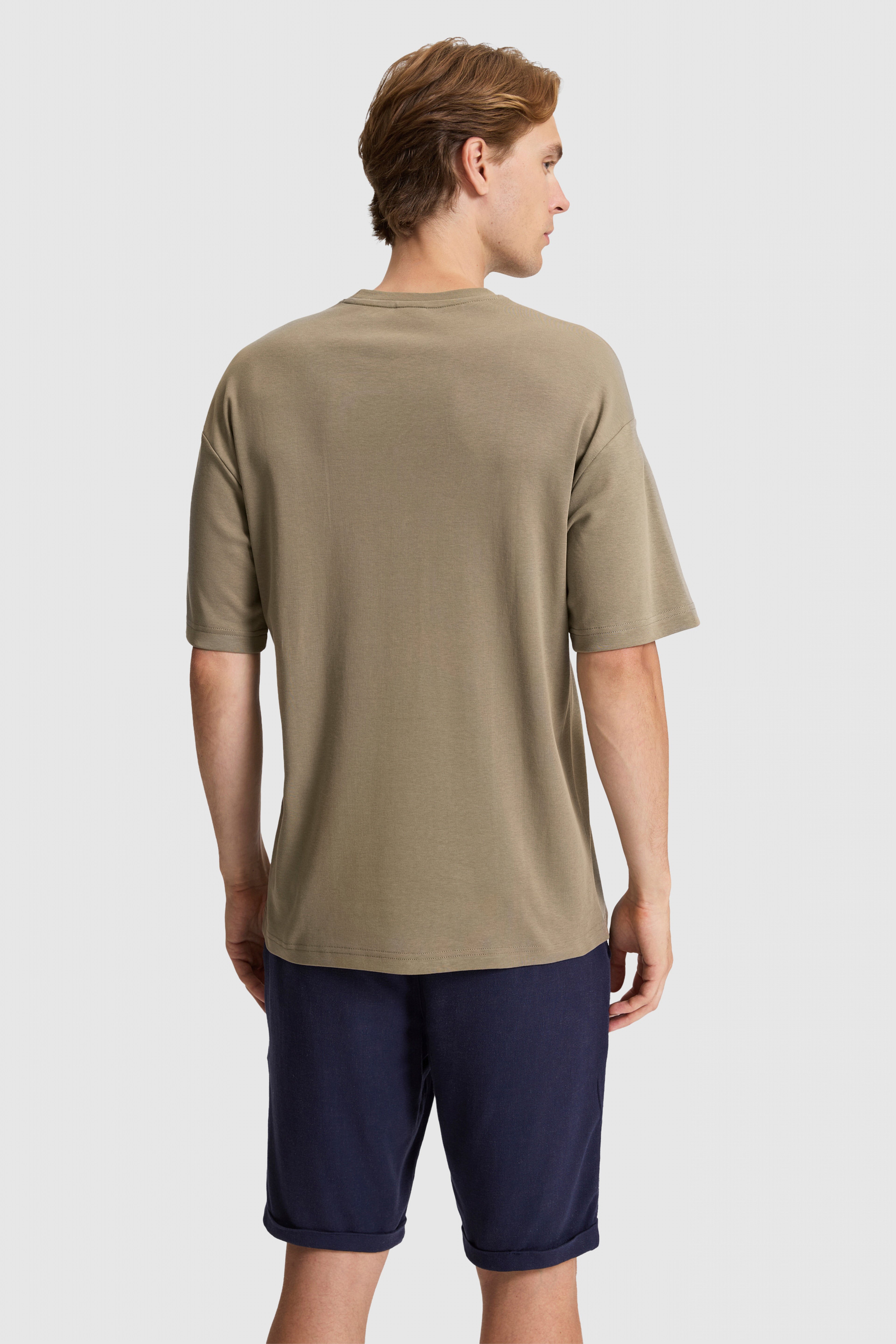 Erkek Haki Comfort Fit Bisiklet Yaka Tişört - Image 5