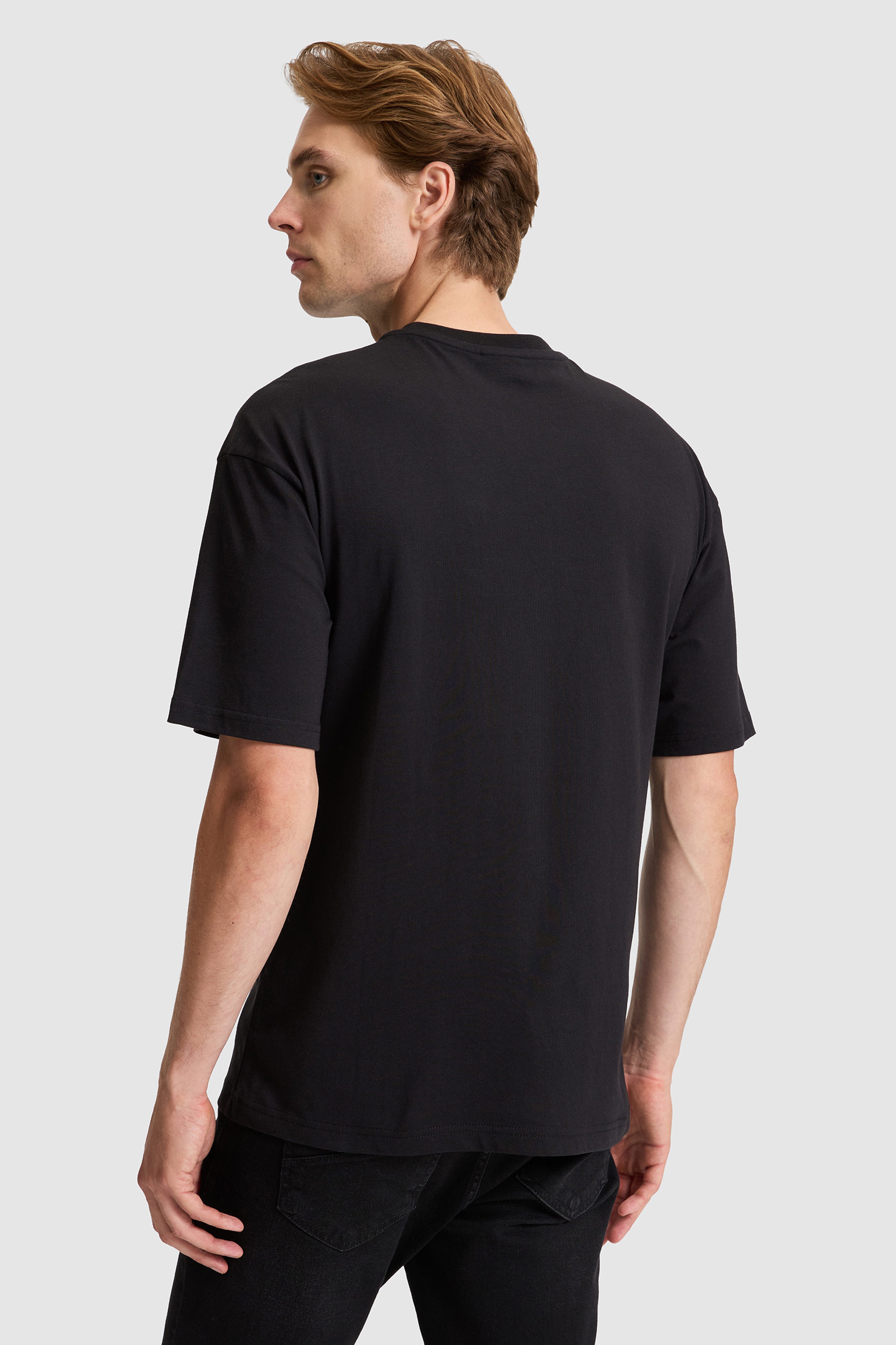 Erkek Siyah Comfort Fit Bisiklet Yaka Tişört - Image 5