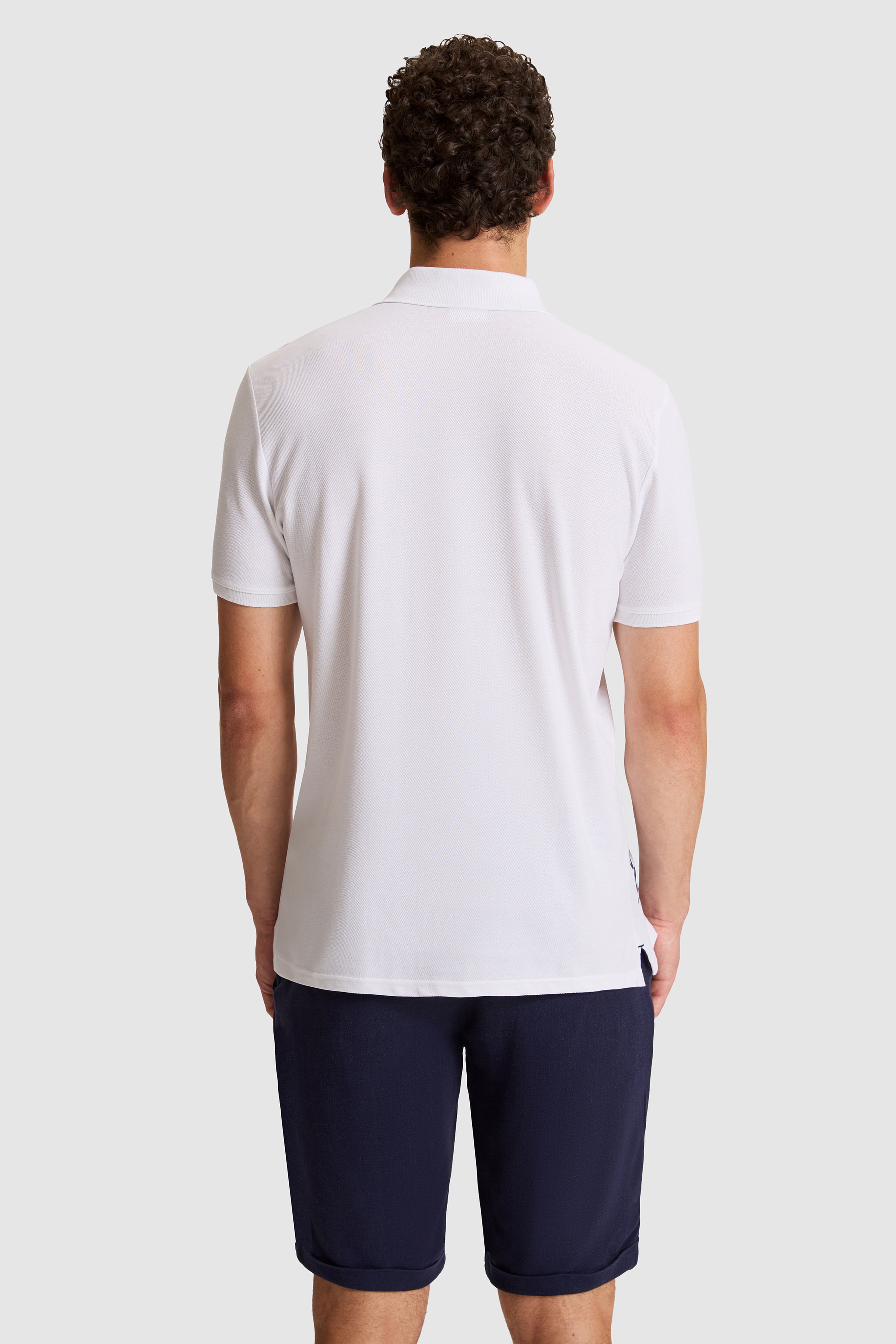 Erkek Beyaz Regular Fit Polo Yaka Tişört - Image 5