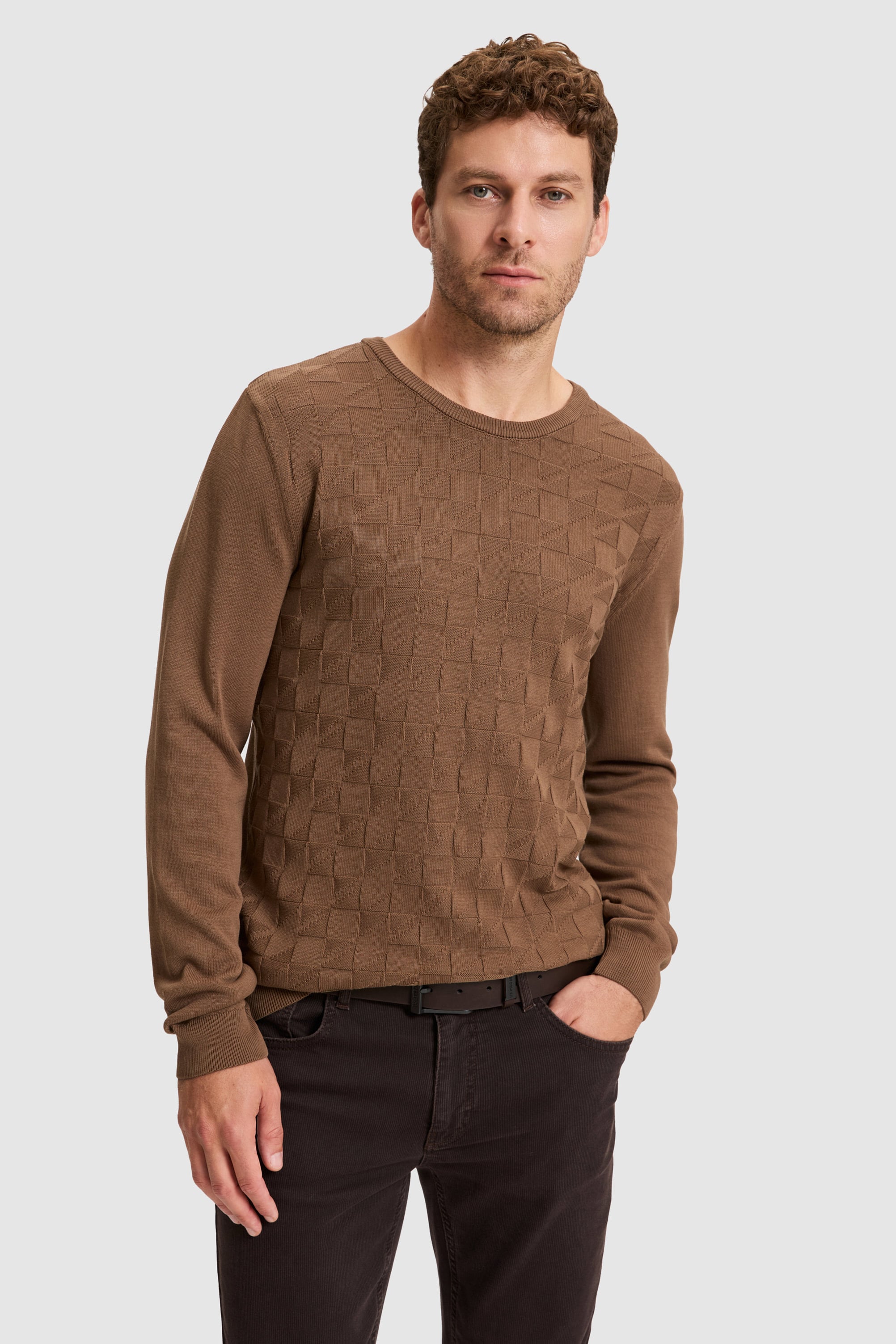 Erkek Koyu Kahverengi Bisiklet Yaka Slim Fit Basic Kazak - Image 1