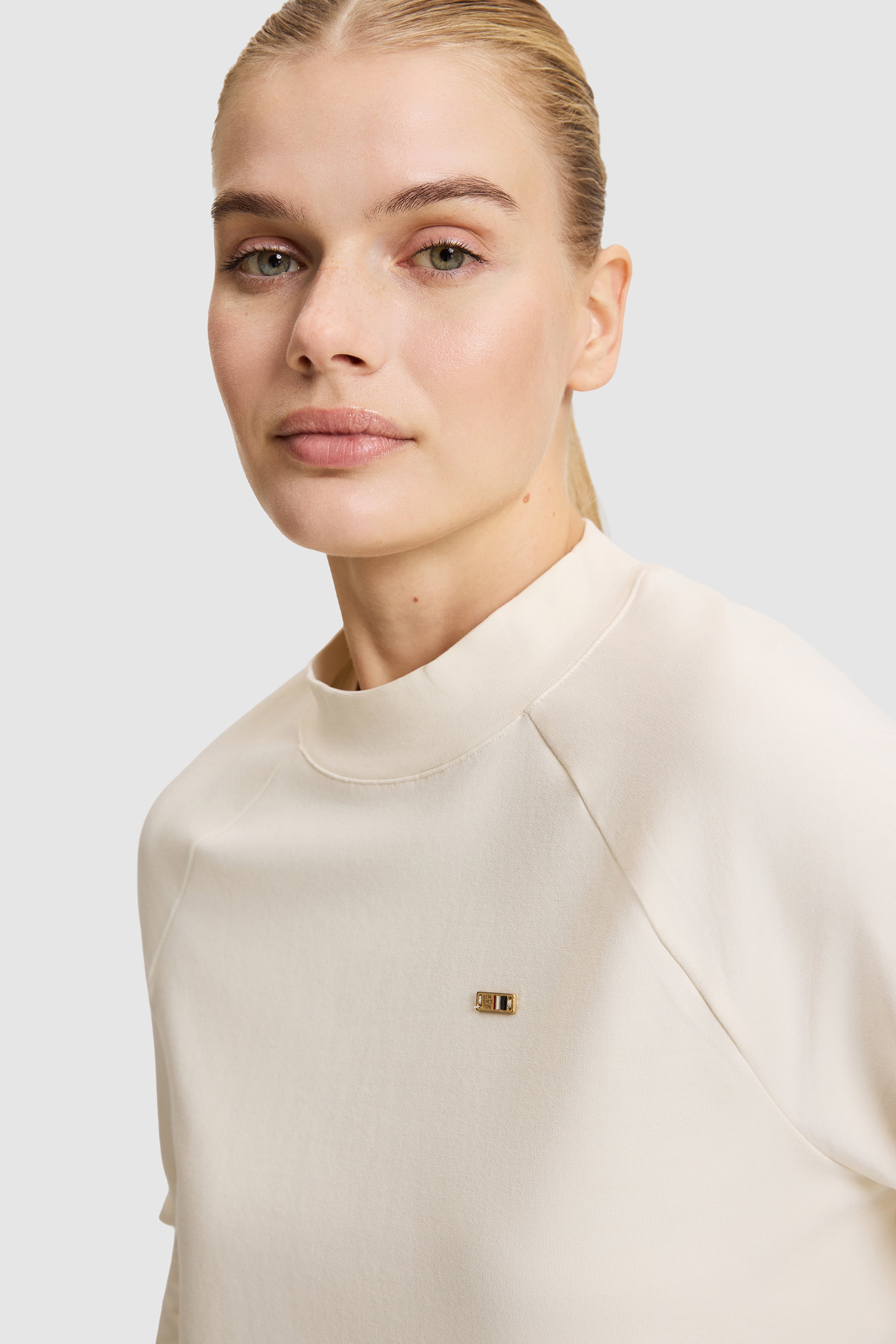 Kadın Krem Bisiklet Yaka Basic Sweatshirt - Image 2