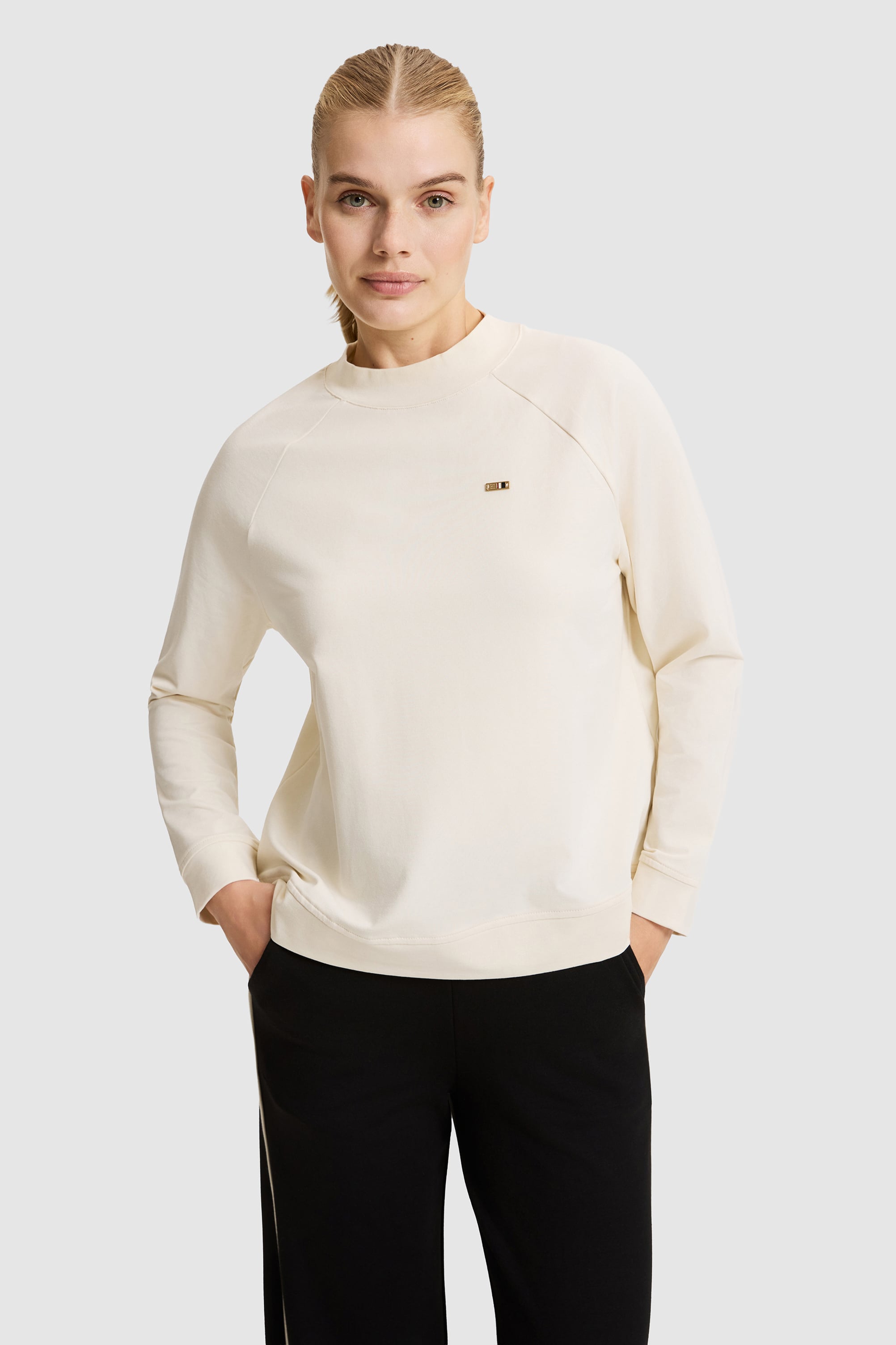 Kadın Krem Bisiklet Yaka Basic Sweatshirt