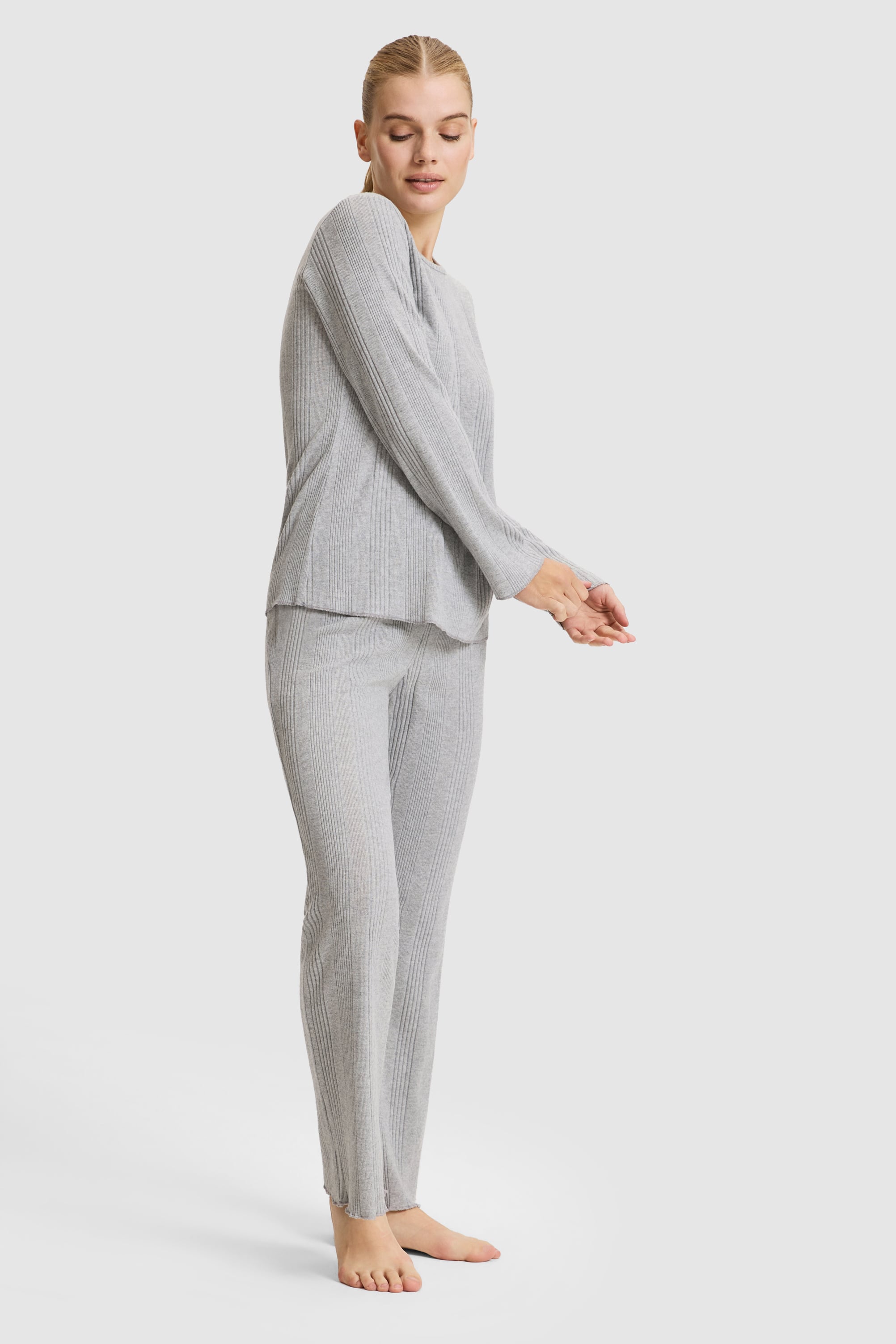 Kadın Gri Pijama Takımı - Image 4