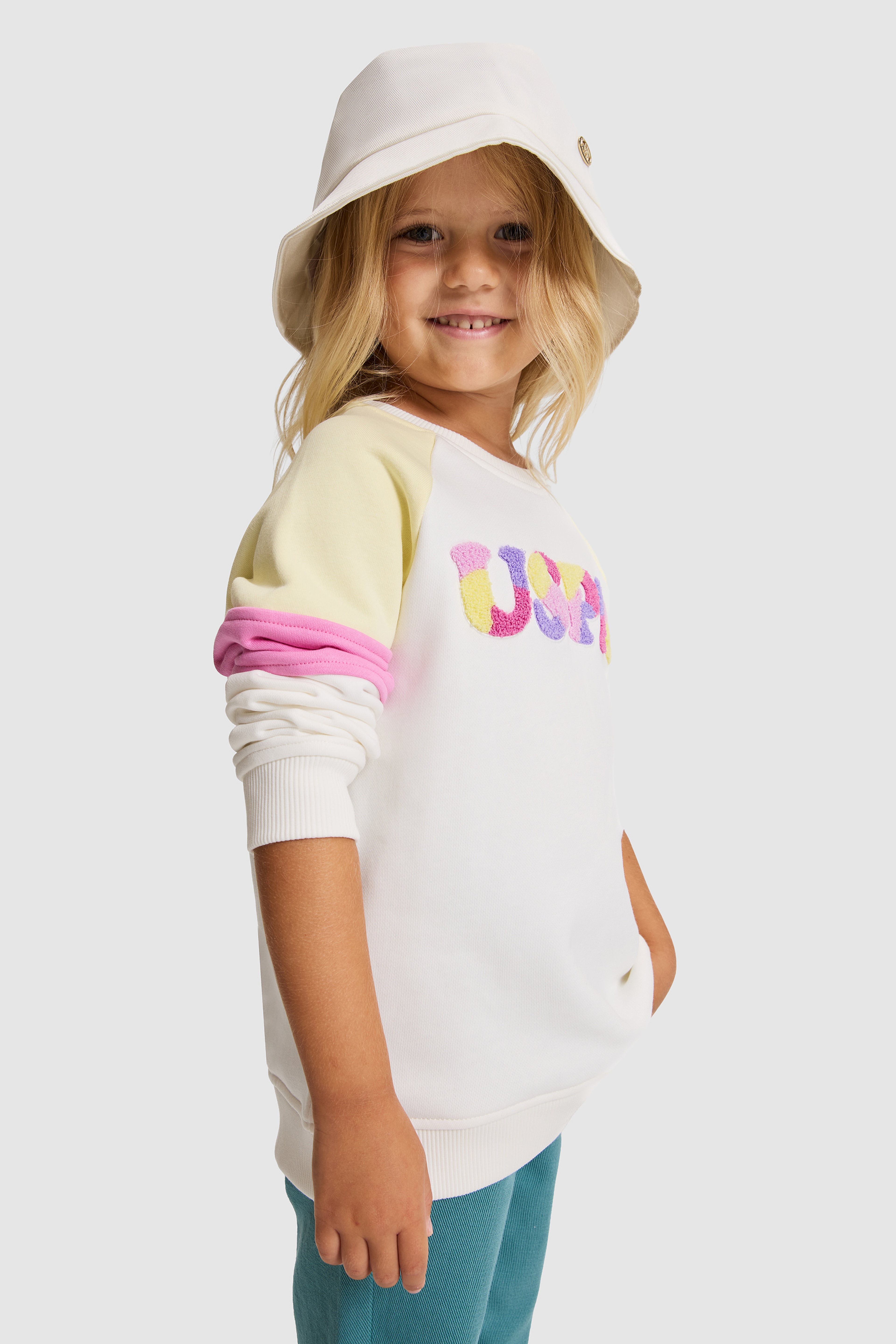 Kız Çocuk Beyaz Bisiklet Yaka Renkli İşlemeli Sweatshirt - Image 3