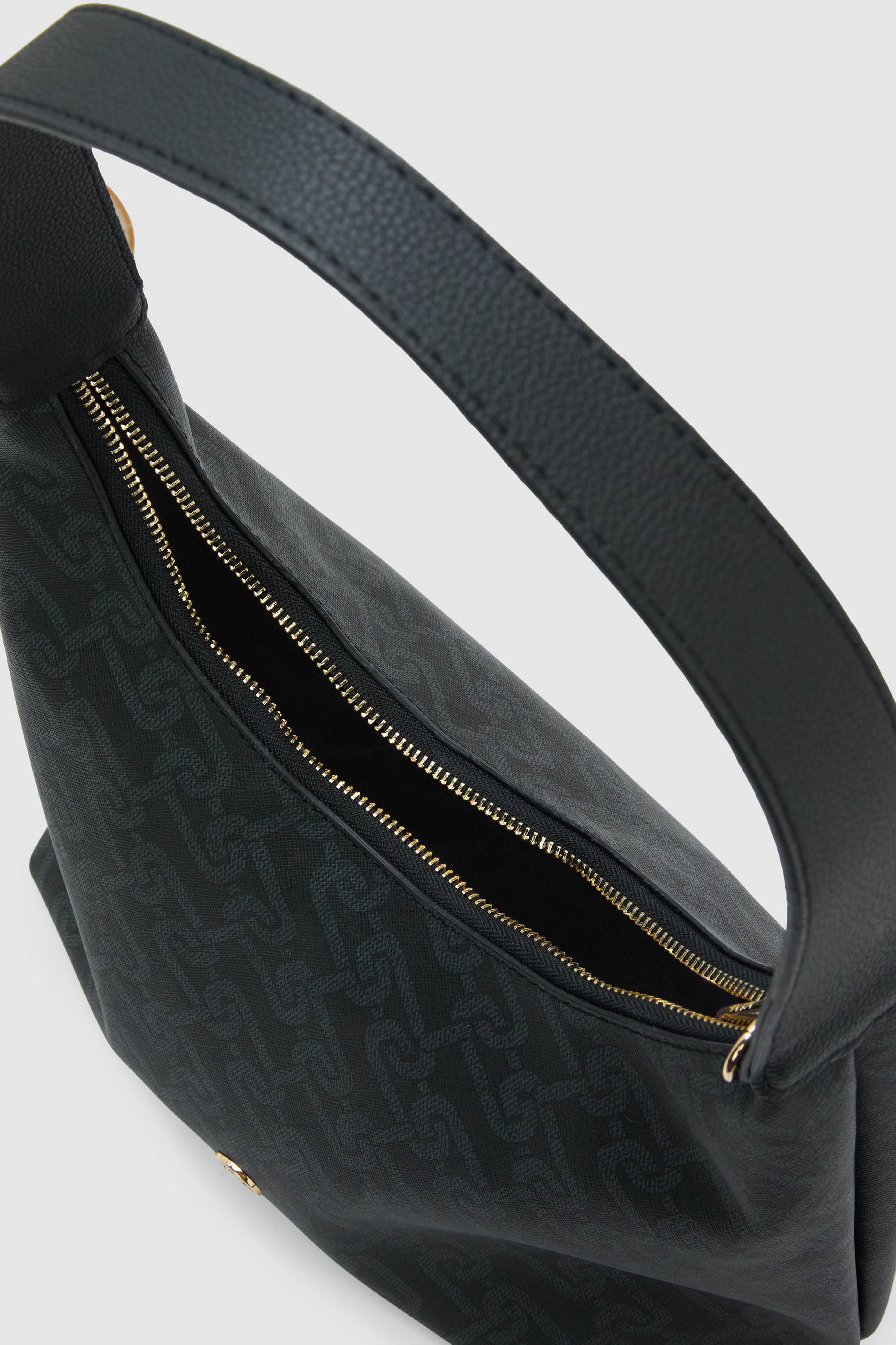 Kadın Siyah Monogram Desenli Fermuarlı Metal USPA Logolu Hobo Omuz Çantası - Image 4