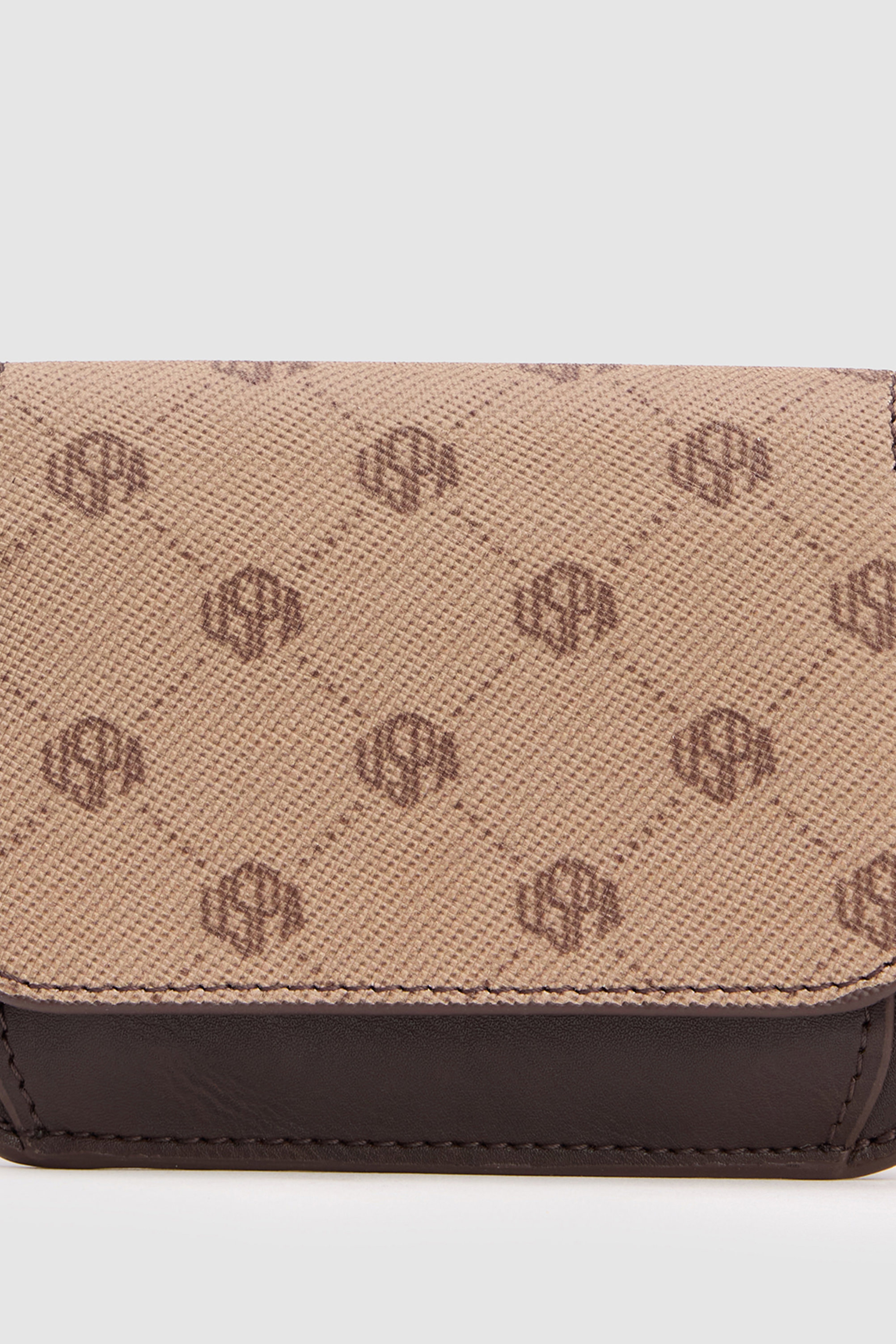 Kadın Kahverengi Monogram Desenli Kontrast Kenarlı Kapaklı Cüzdan - Image 6
