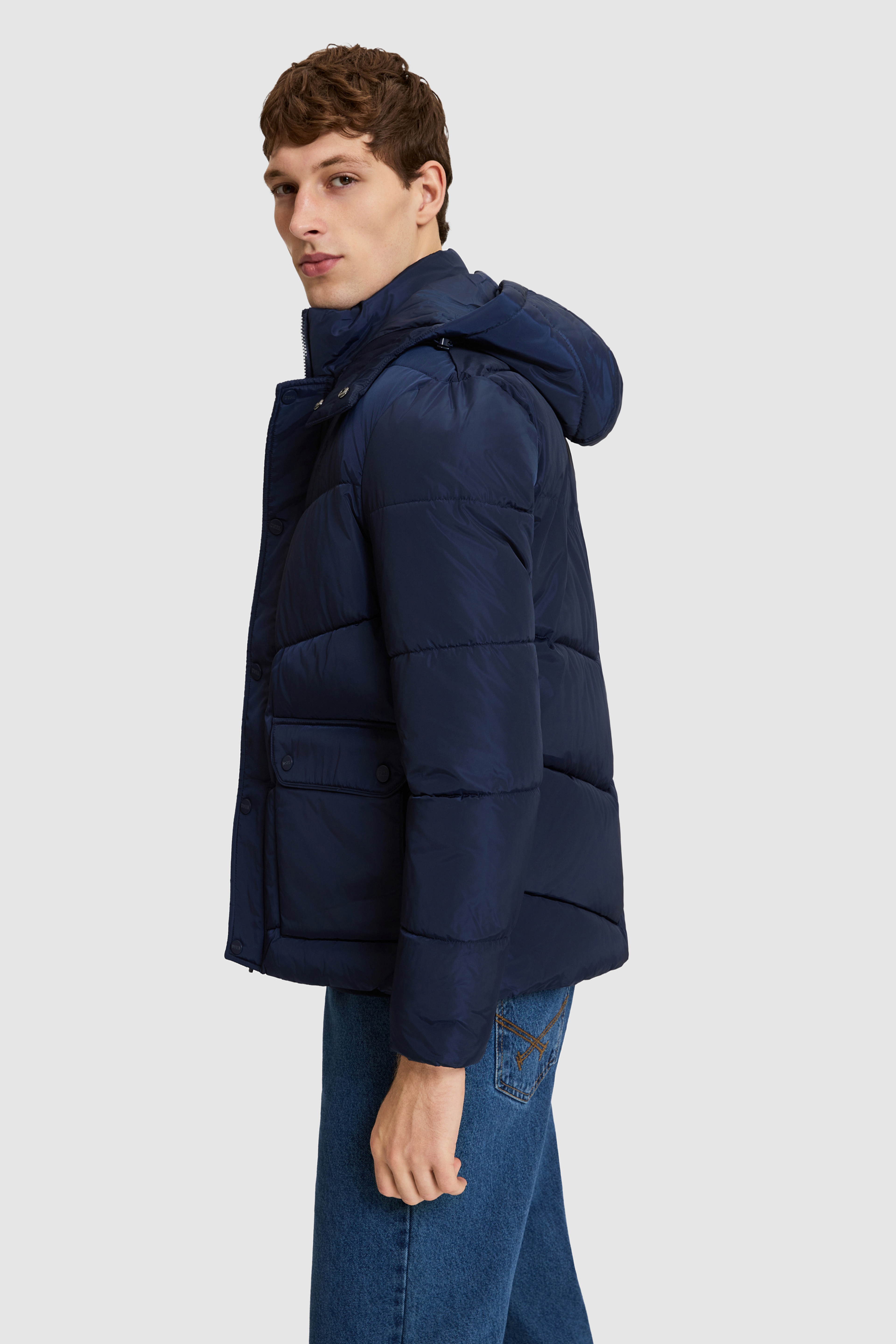 Erkek Lacivert Kapüşonlu Regular Fit Çıtçıtlı Kapaklı Cepli Şişme Mont - Image 3